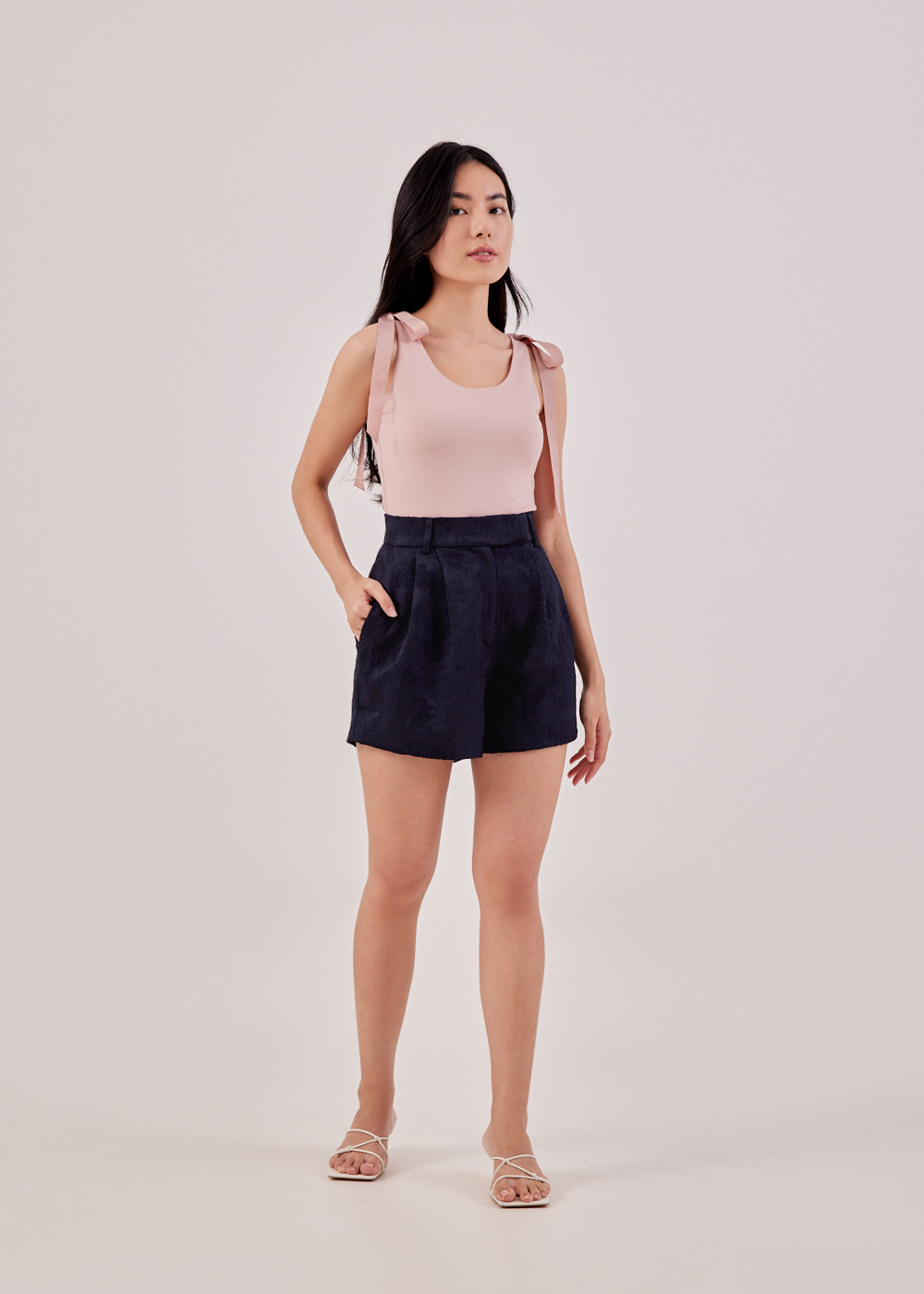 

Nerisa Textured Tailored Shorts-052-S