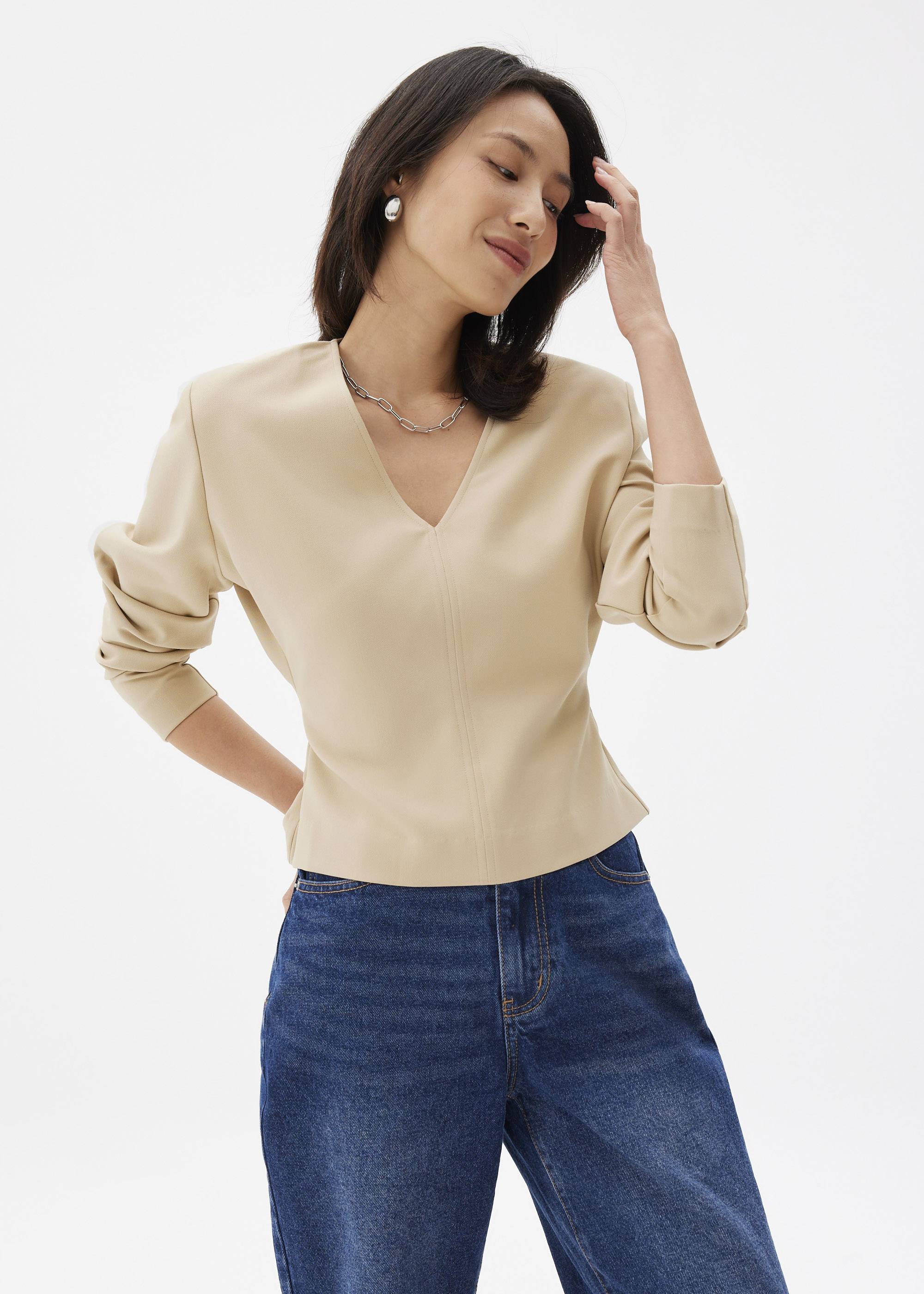 

Moon Shoulder Padded V-neck Top-082-XXS