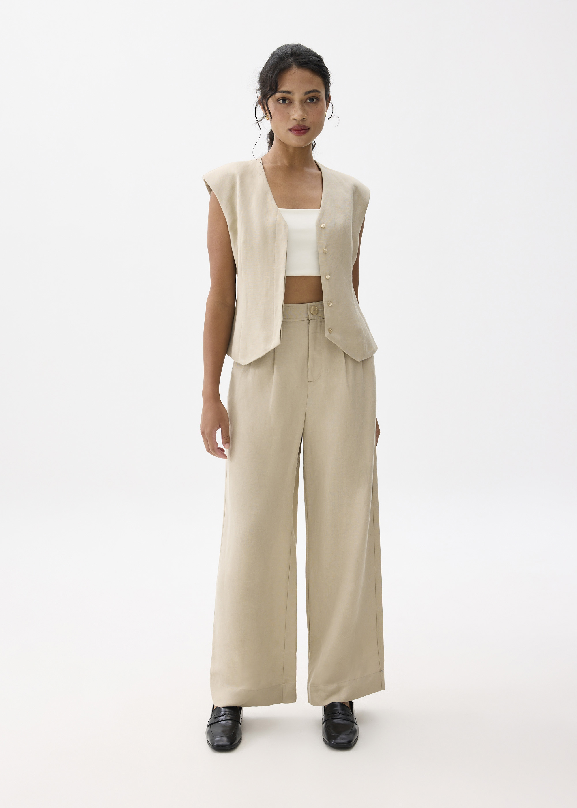 

Anya Shoulder Padded Linen Tailored Vest-042-XS