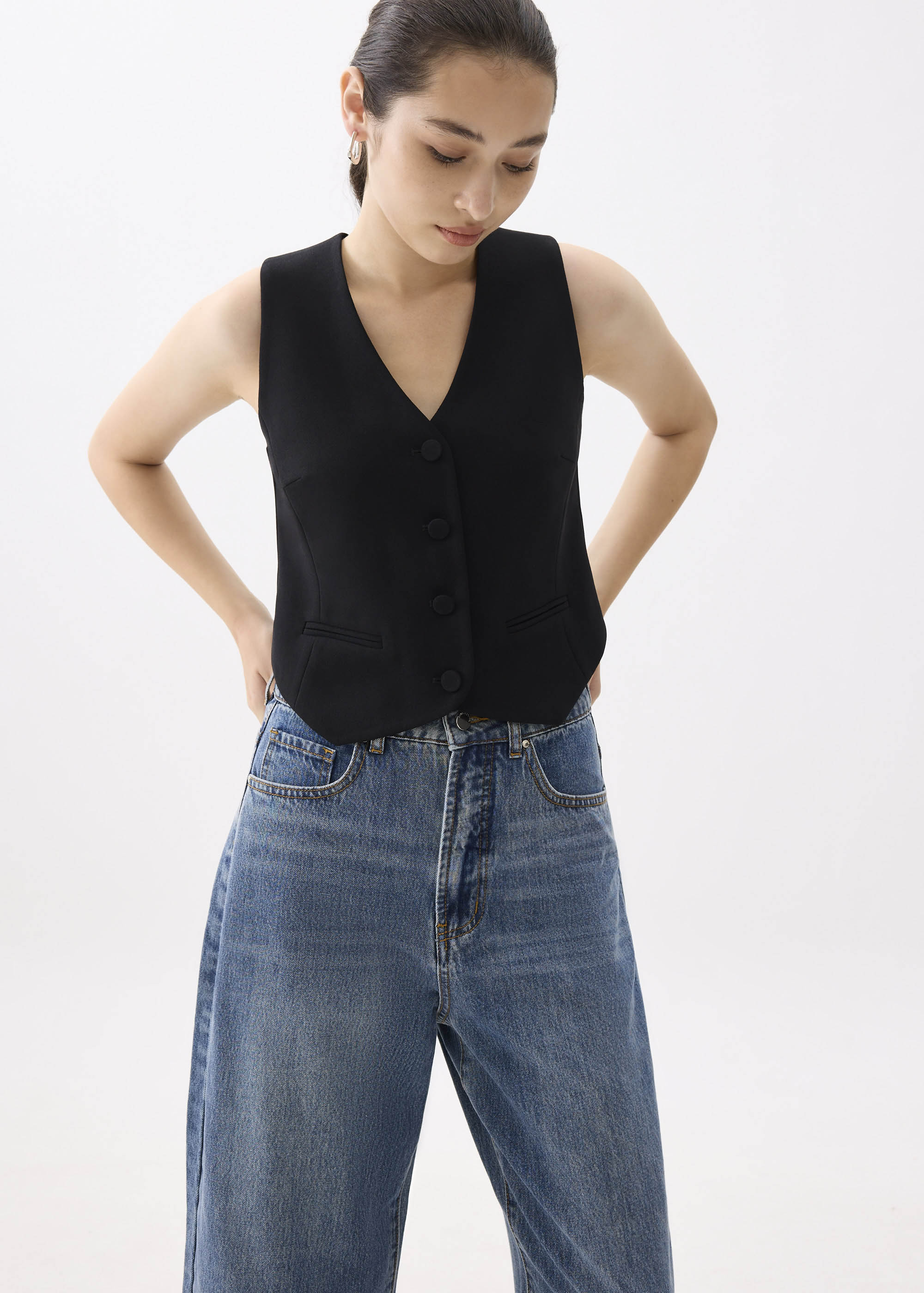 

Yuna Relaxed V-neck Vest-014-XXS