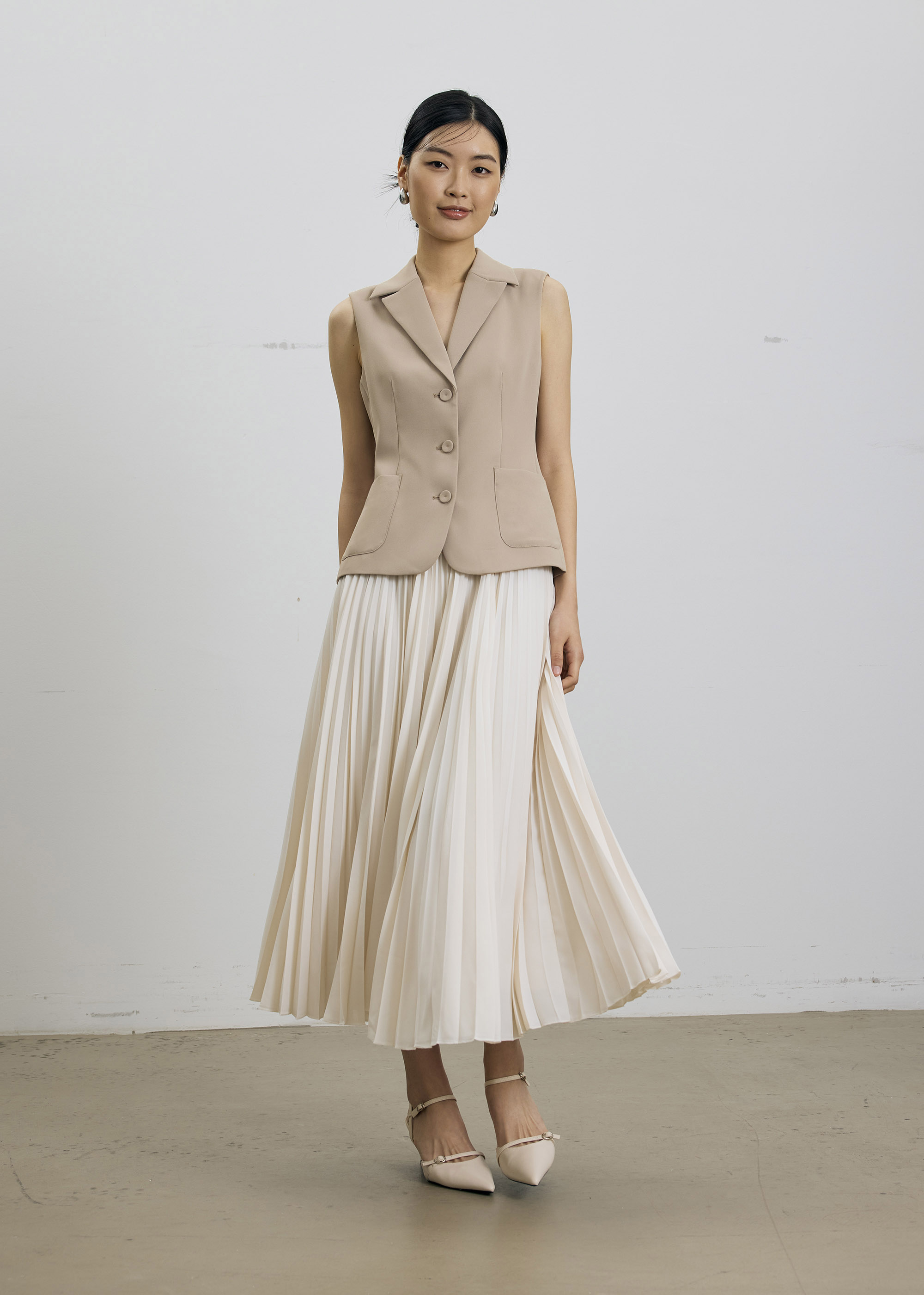 

Aika Tailored Button Down Vest Top-235-XXS