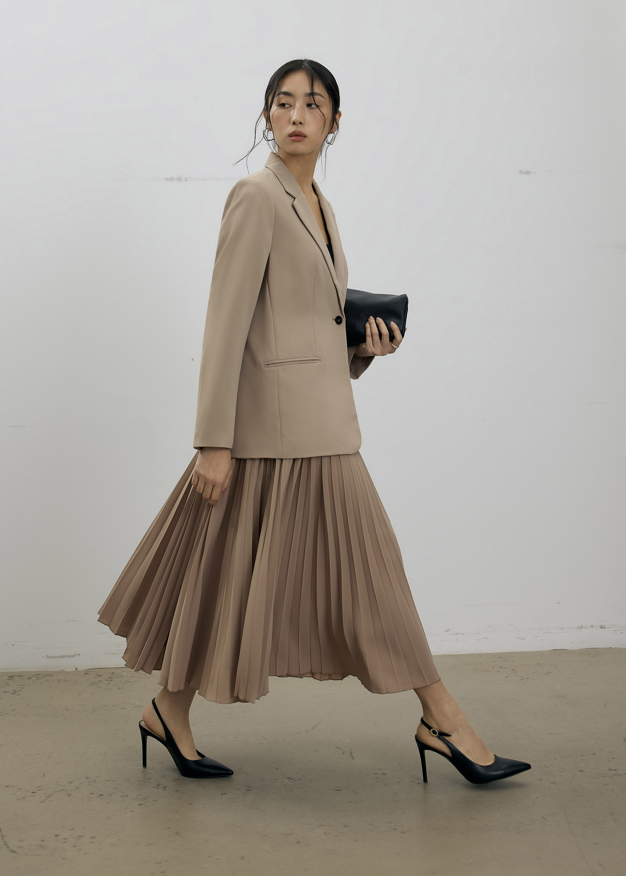 

Wei Elastic Sunray Pleated Midaxi Skirt-235-S