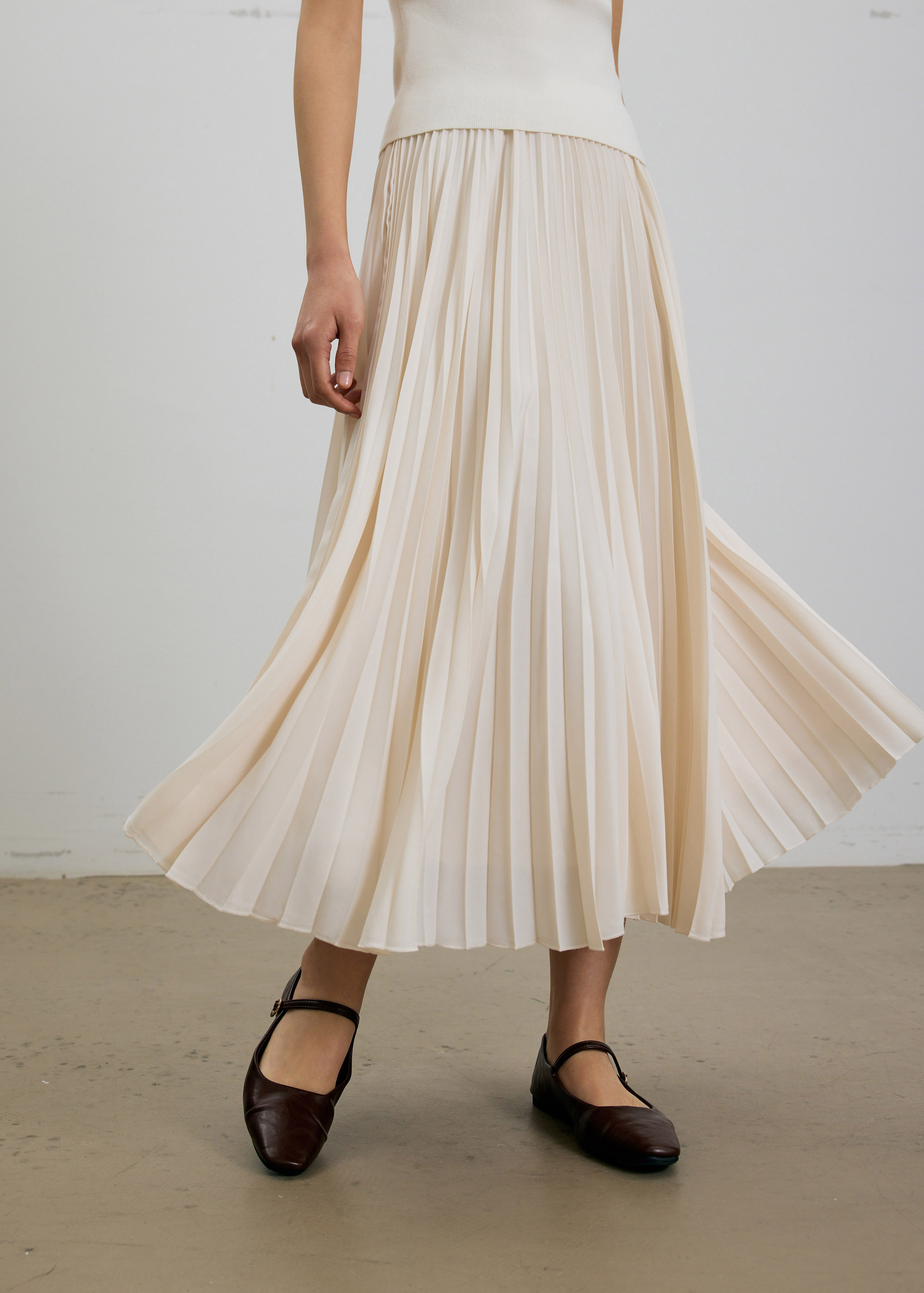 

Wei Elastic Sunray Pleated Midaxi Skirt-437-XXL