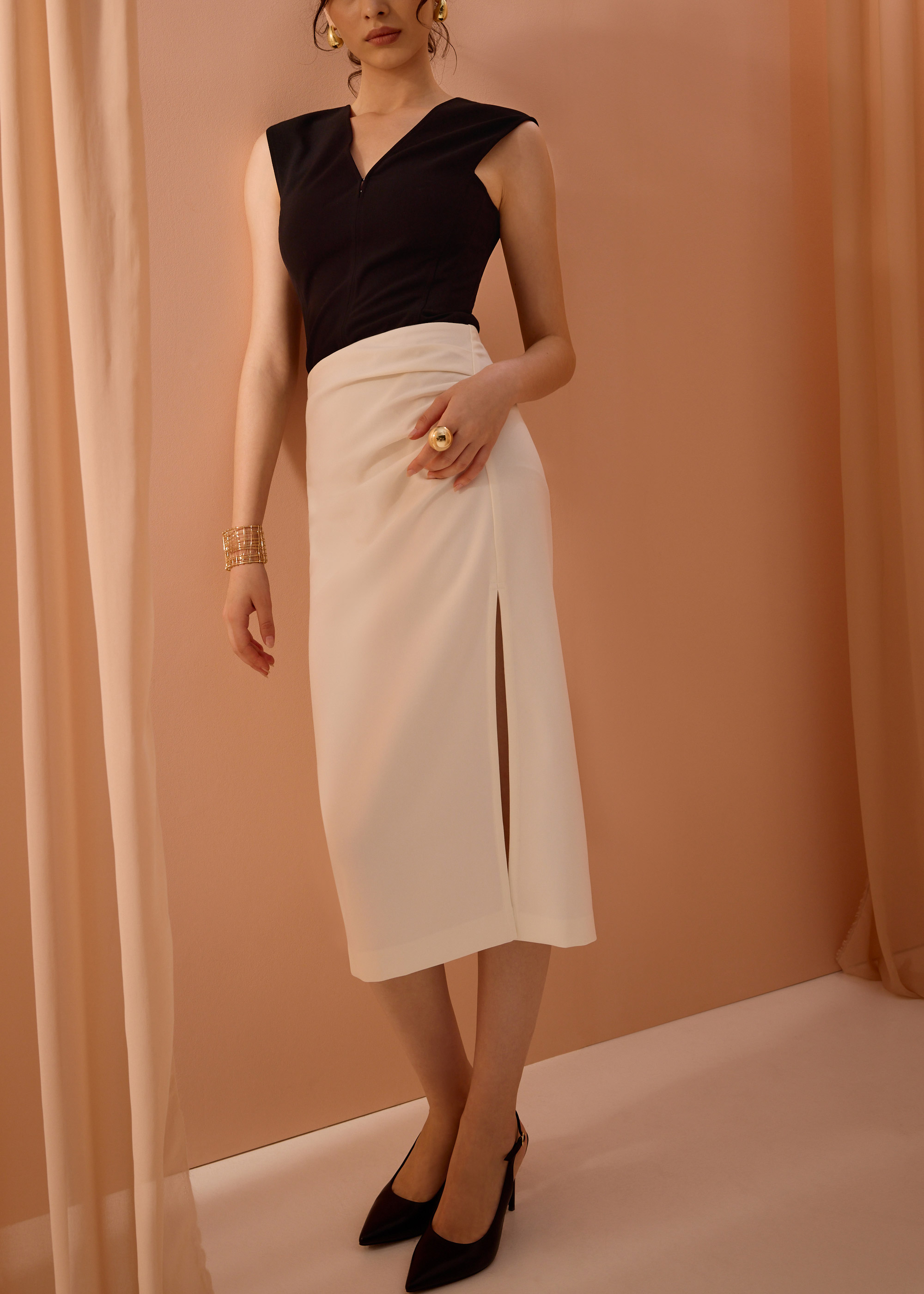 

Mei Elastic High Slit Column Midi Skirt