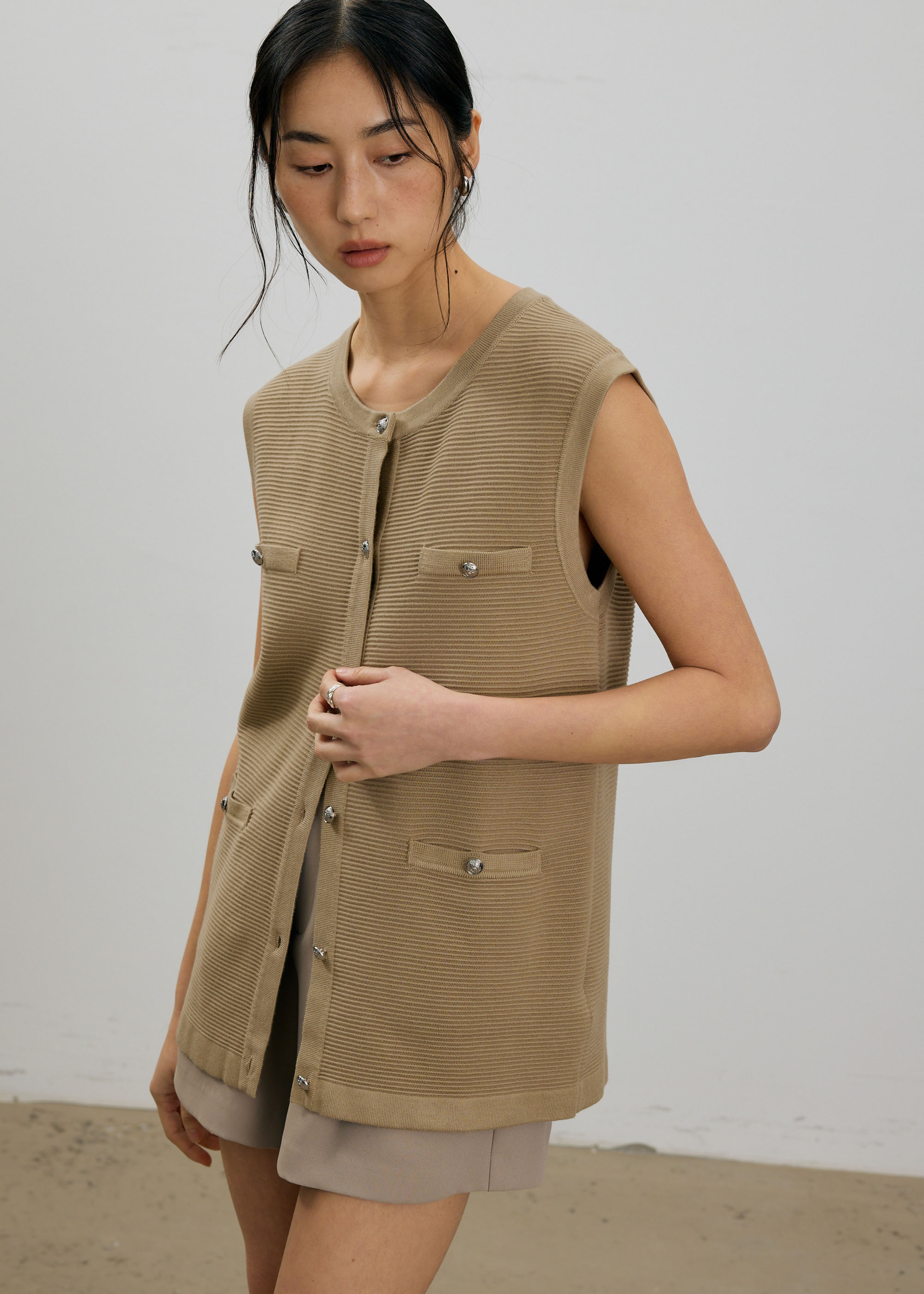 

Yun Boxy Knit Vest-124-XXS
