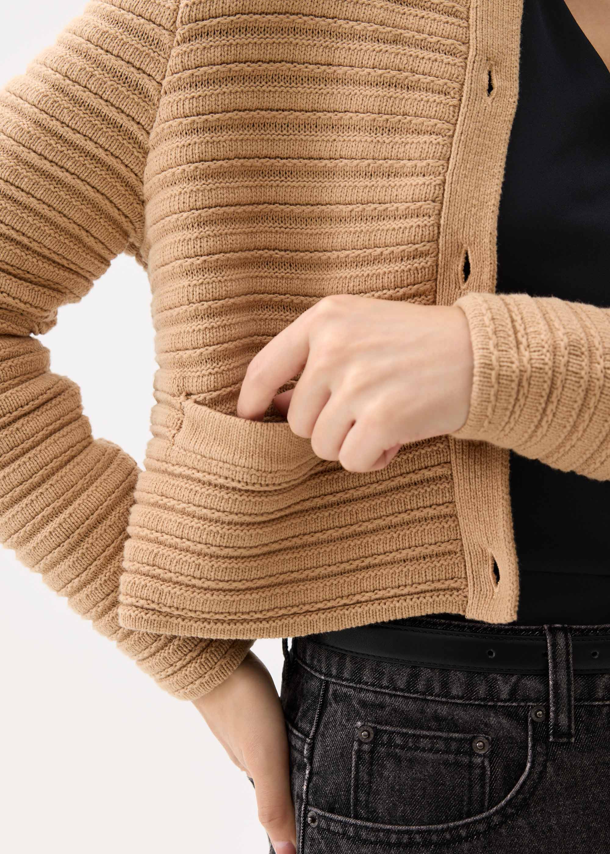 

Kiara Shoulder Padded Crop Knit Cardigan-106-S