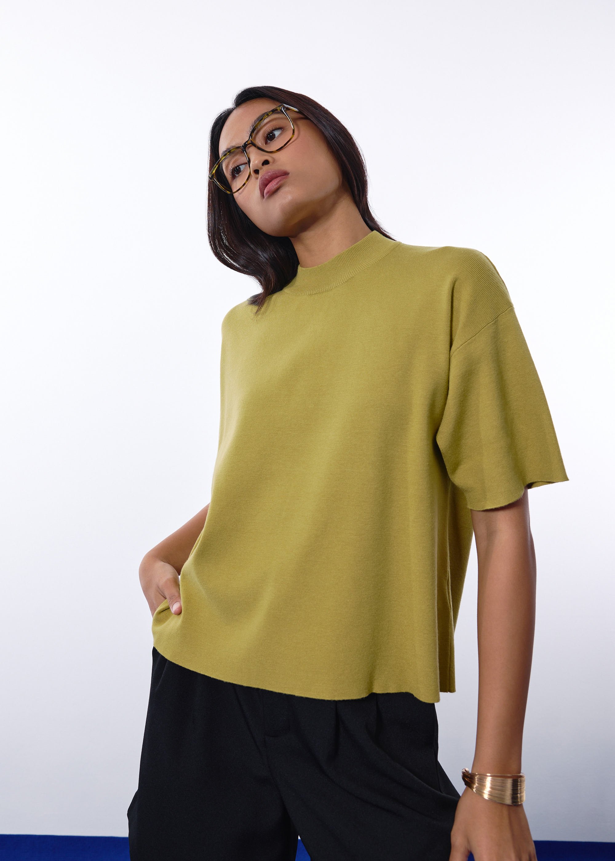 

Mia Relaxed Knit Mock Neck Tee Love, Bonito