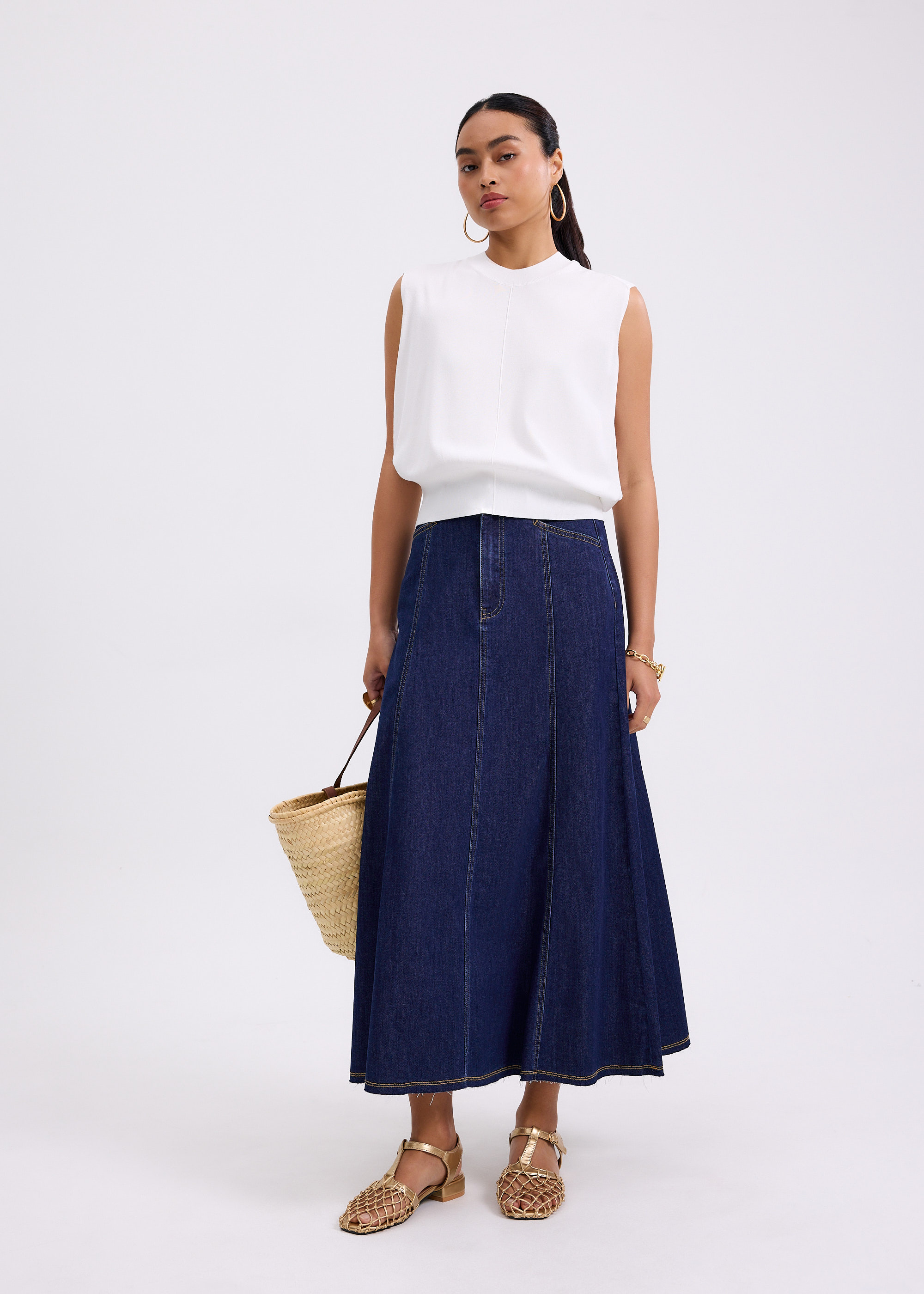 

Gracie Knit Round Neck Tank Top