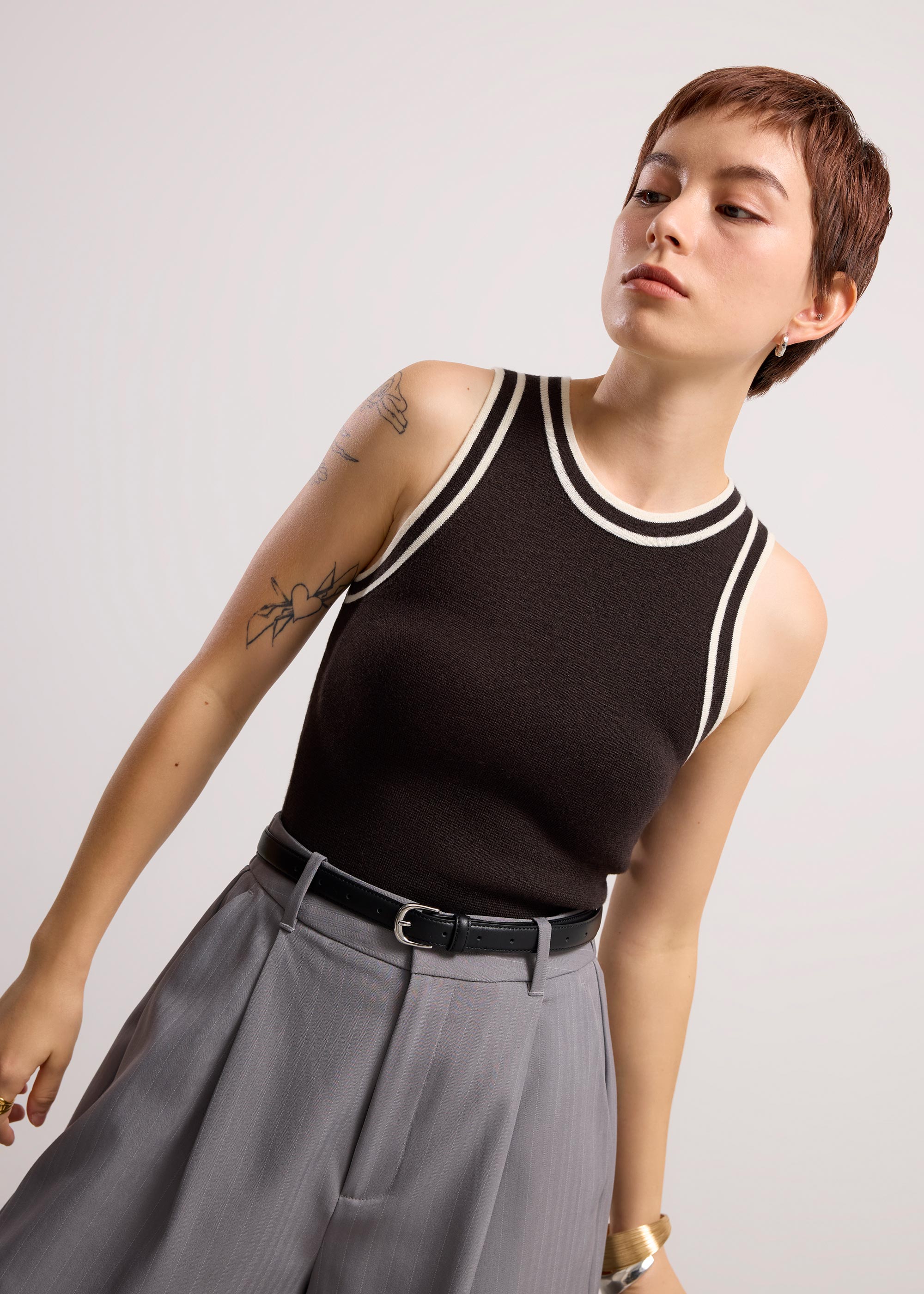 

Sui Contrast Piping Knit Racerback Tank Love, Bonito