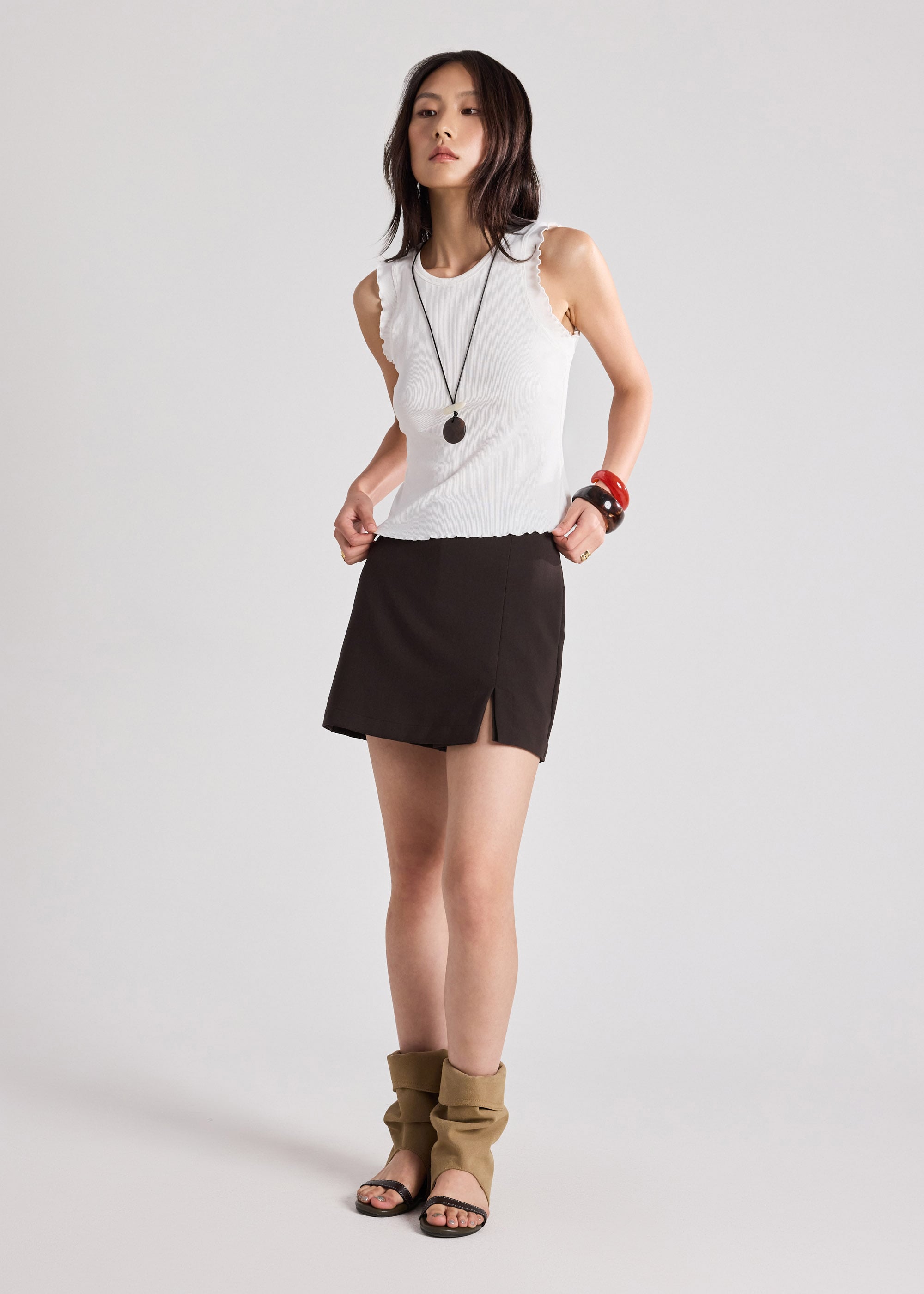 Ruffle Edge Ribbed Tank Love, Bonito