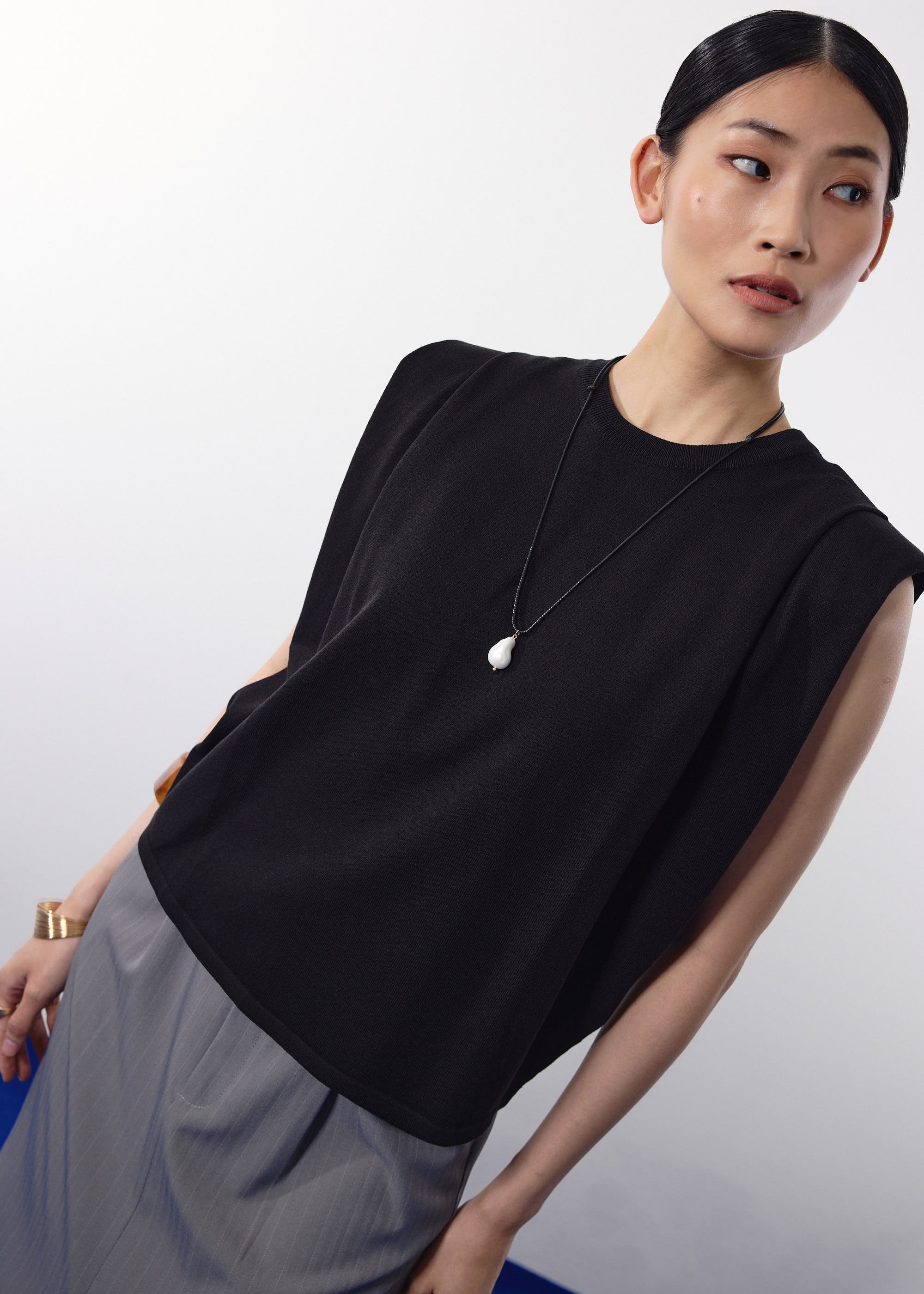 

Jae Knit Round Neck Cap Sleeve Boxy Top Love, Bonito