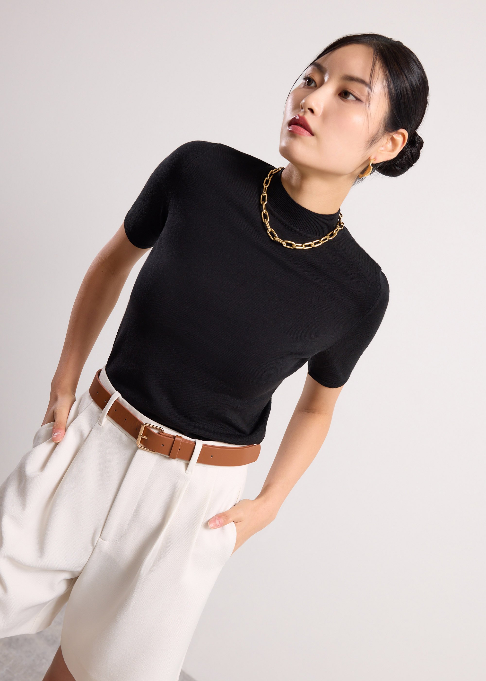 

Noorie Lyocell Mock Neck Fitted Top Love, Bonito