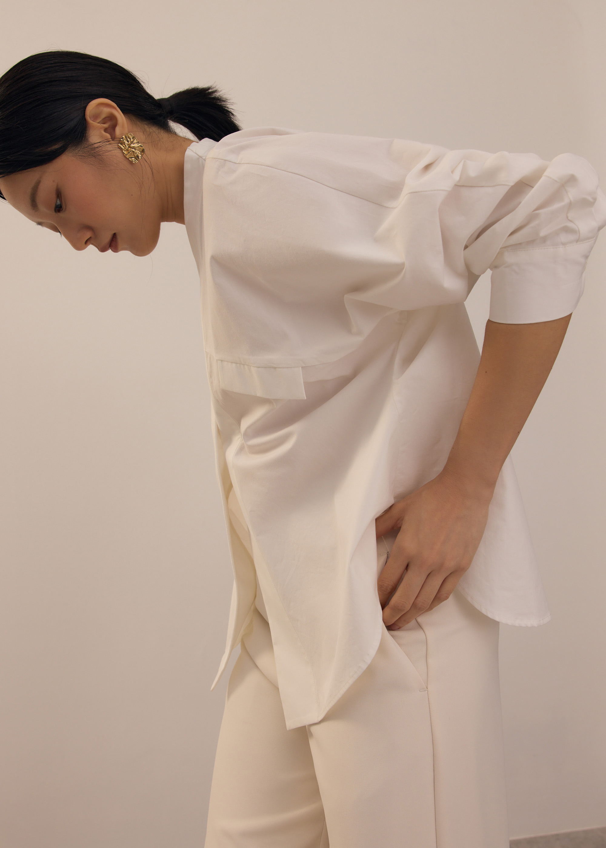 

RuchedReady® Relaxed Poplin V-neck Blouse