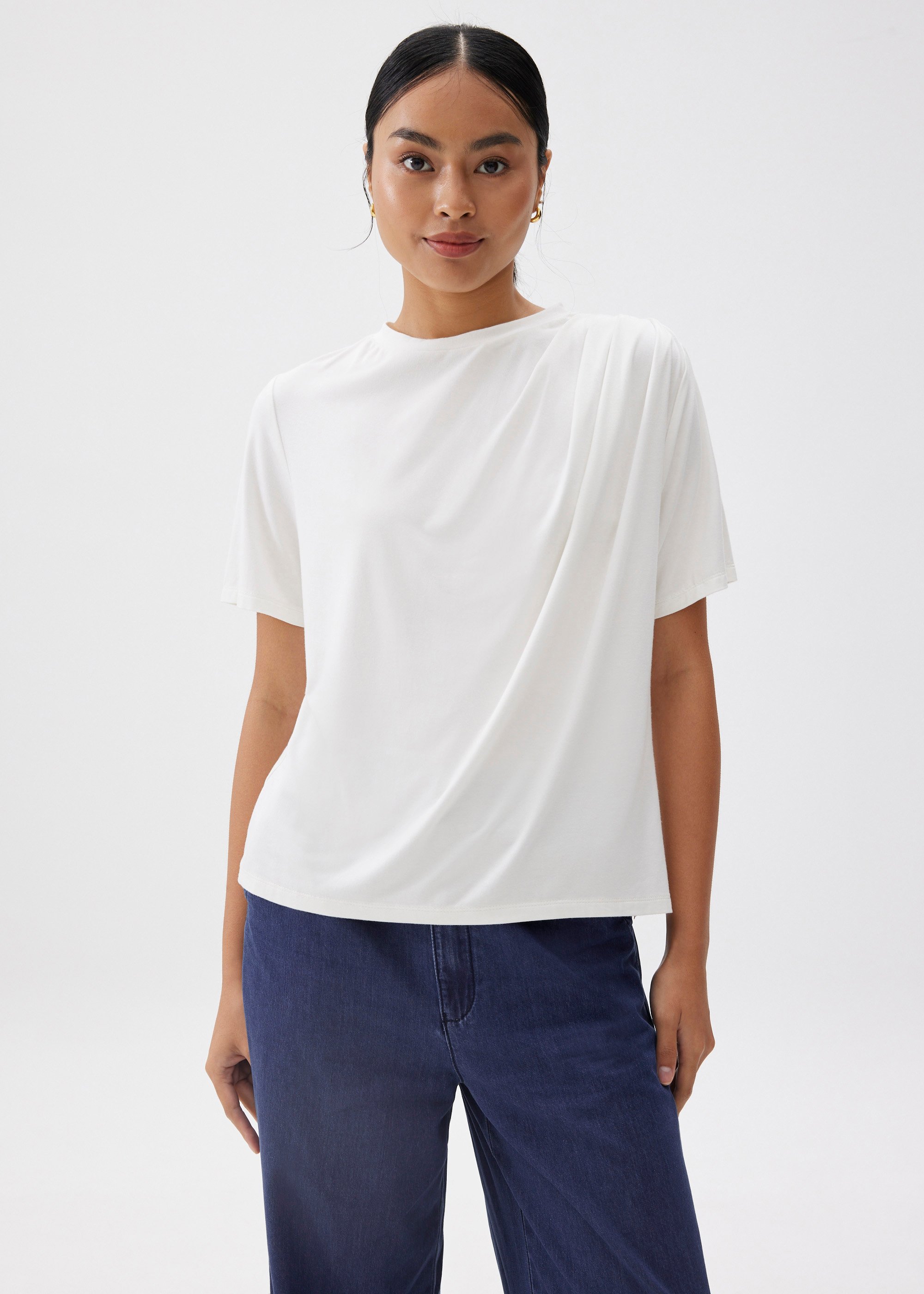 

Pleated Round Neck Tee-031-L