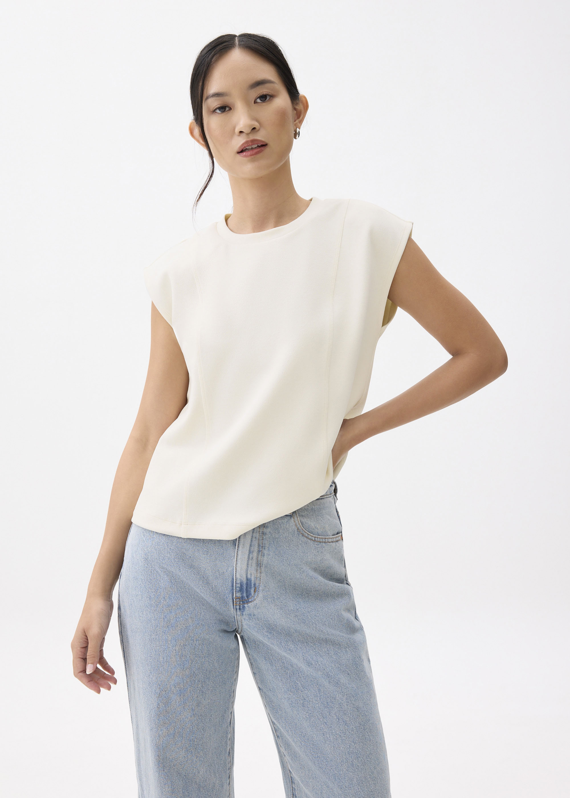 

Relaxed Round Neck Boxy Tee-035-L