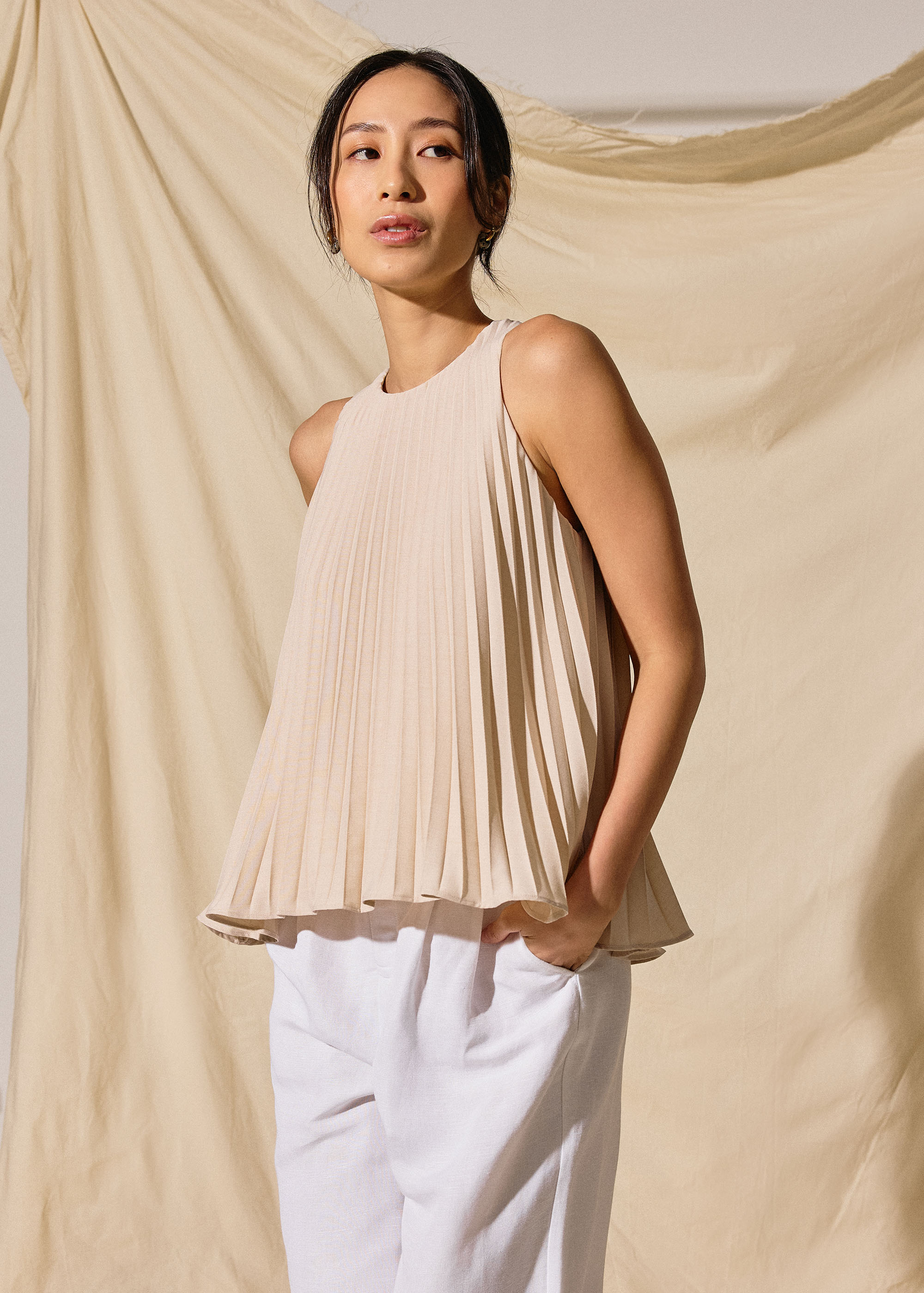 

Pleated Round Neck Shell Top-042-L