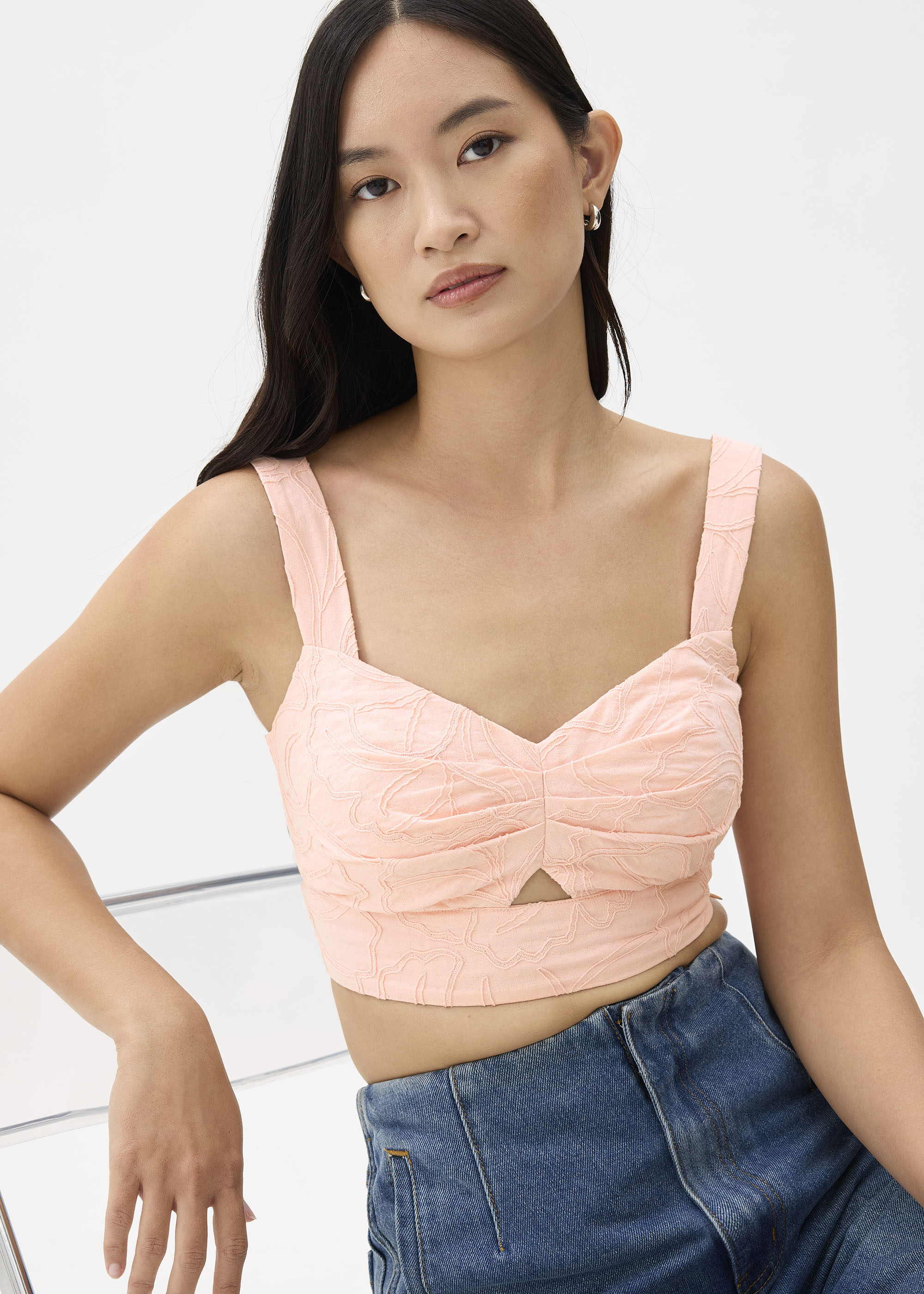 

Padded Broderie V-neck Crop Top-034-XS
