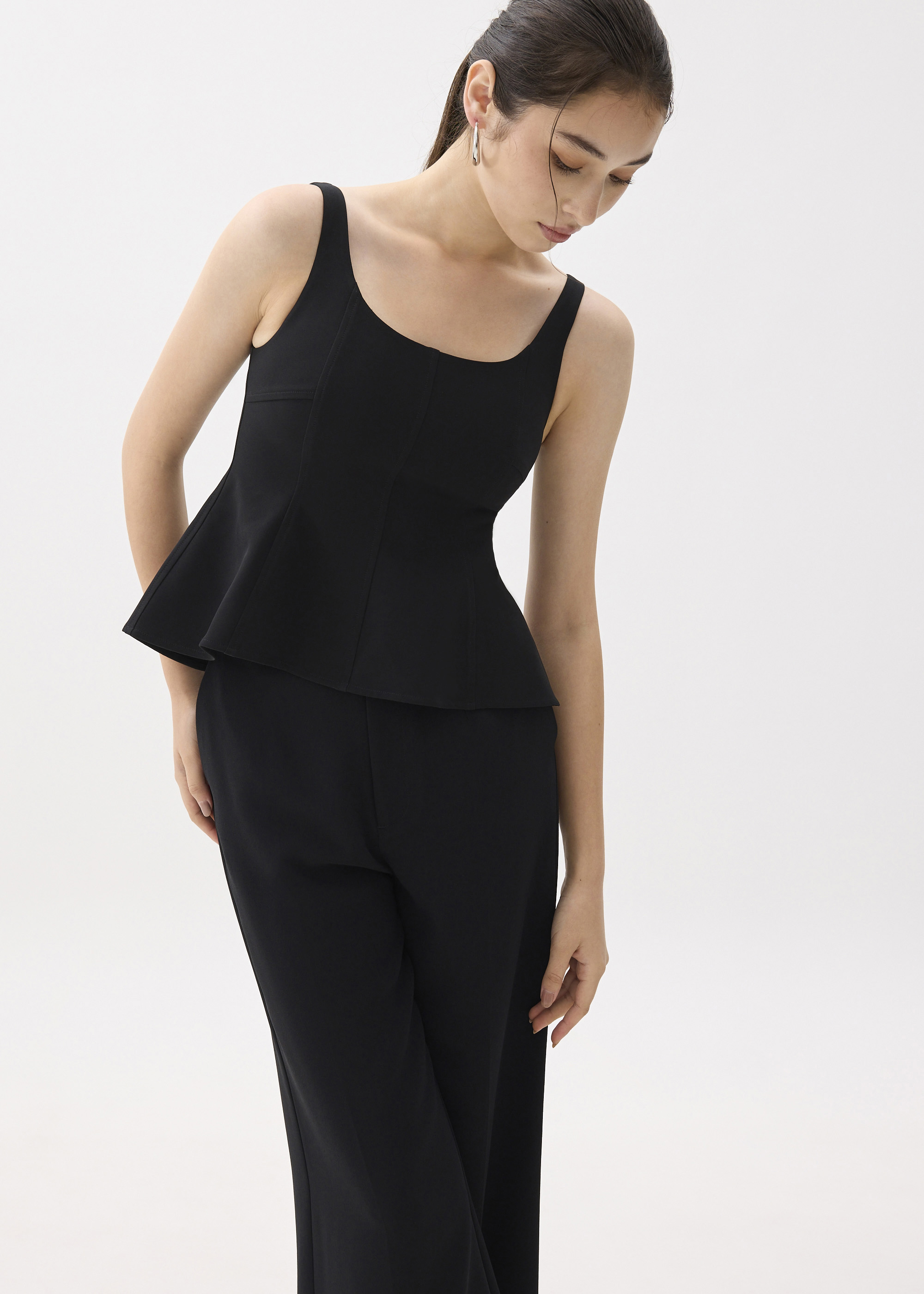 

Scoop Neck Peplum Top-014-XS