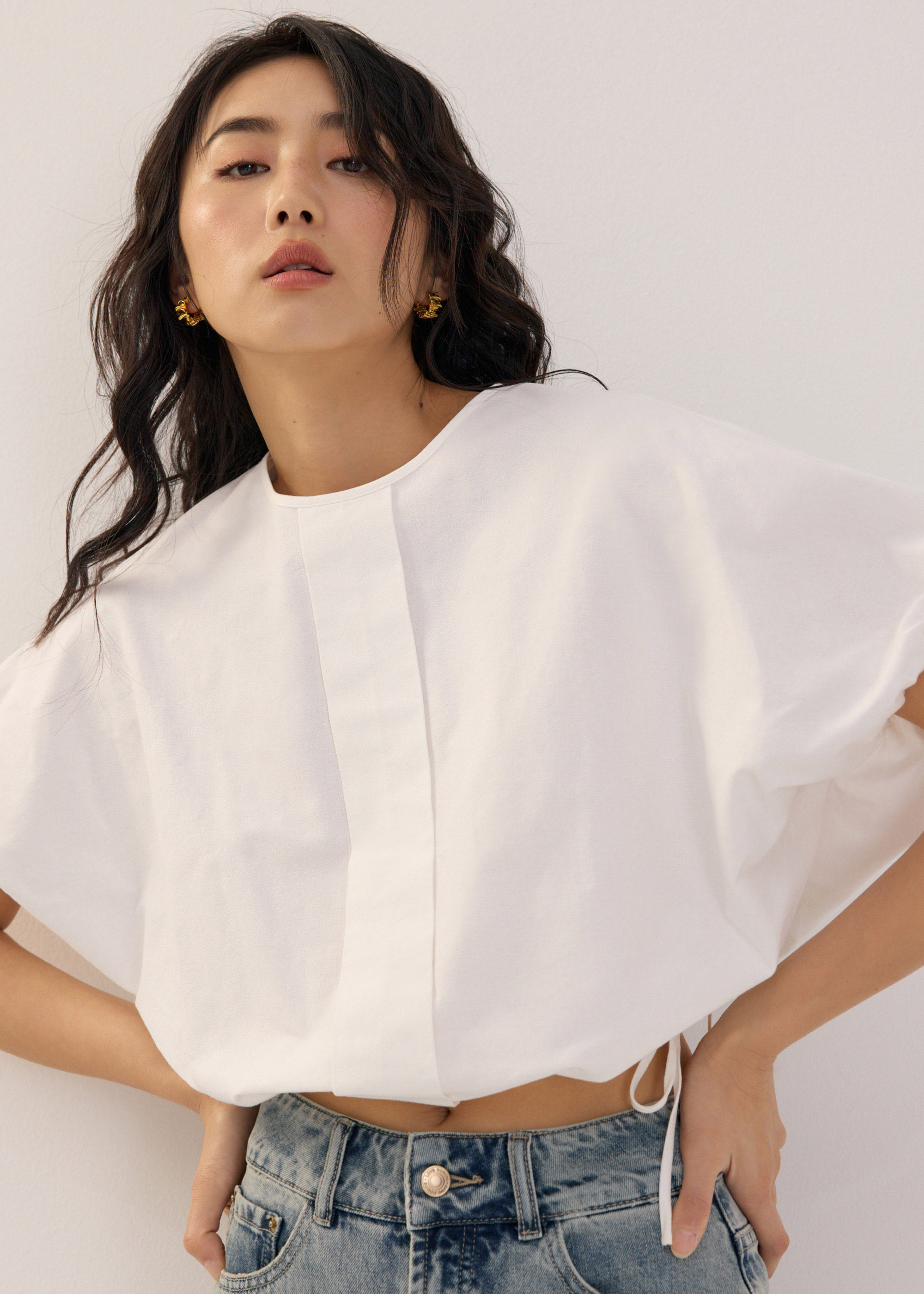 

Round Neck Puff Sleeve Top