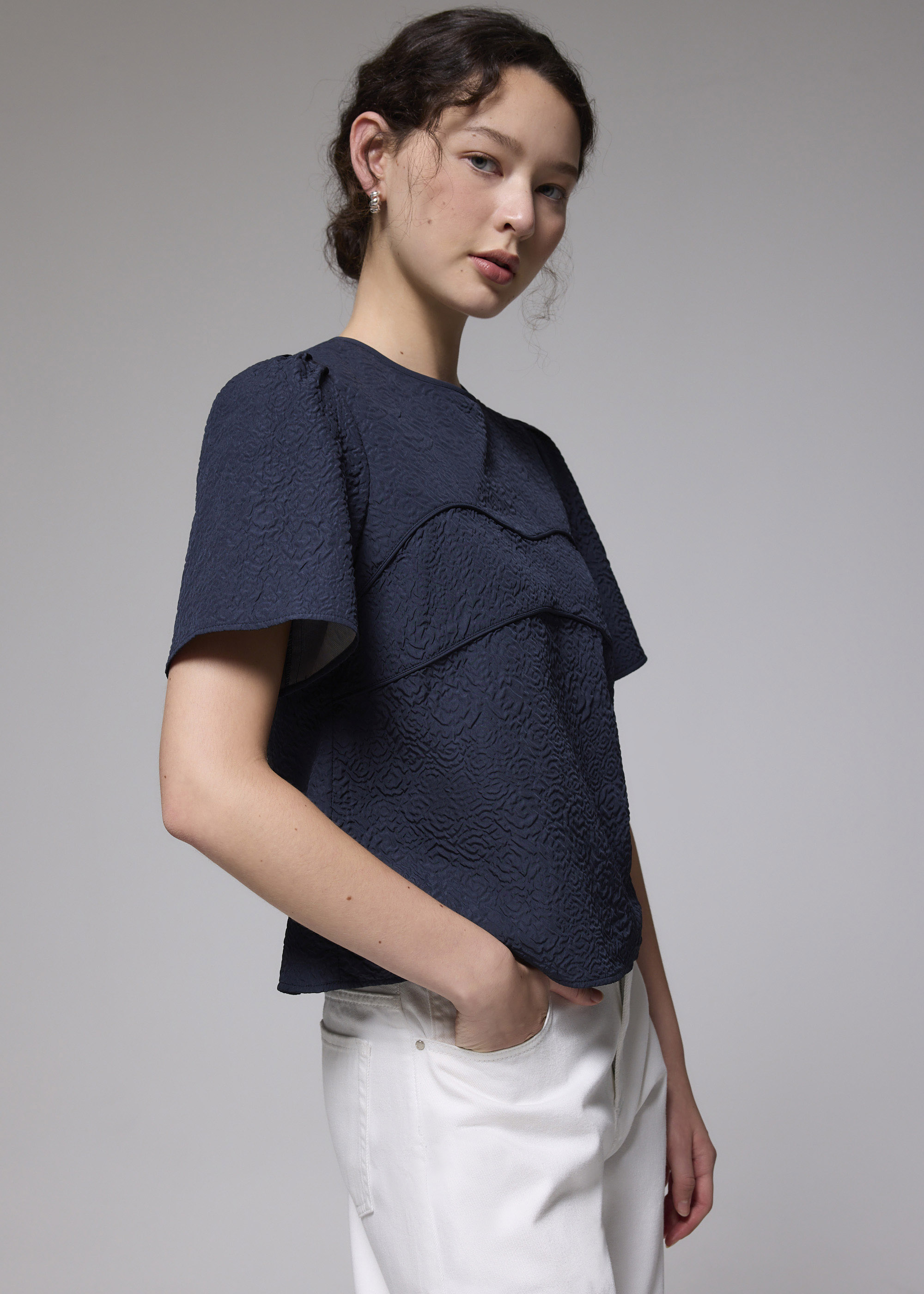 

Embossed Jacquard Shell Top-052-XS