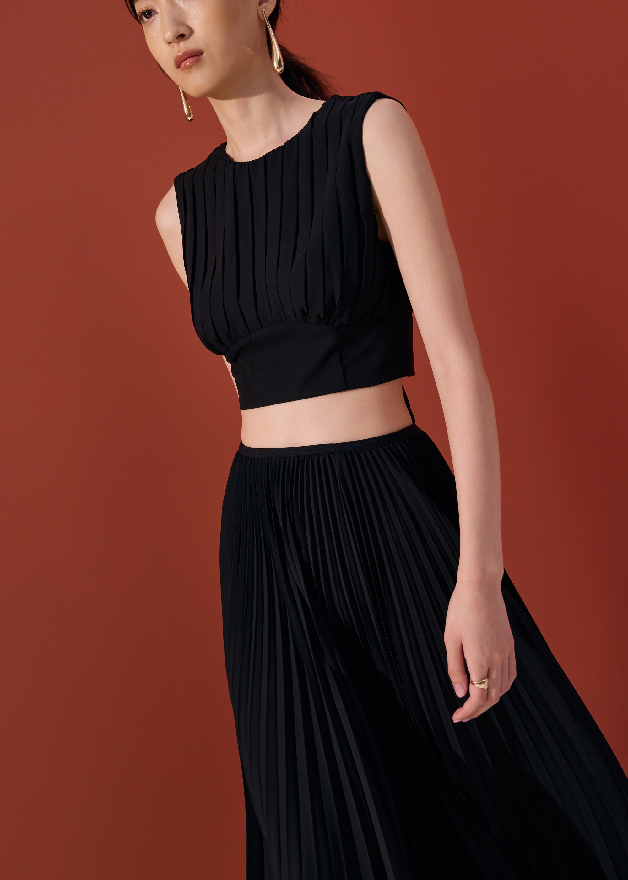 

Tie Back Round Neck Crop Top Love, Bonito