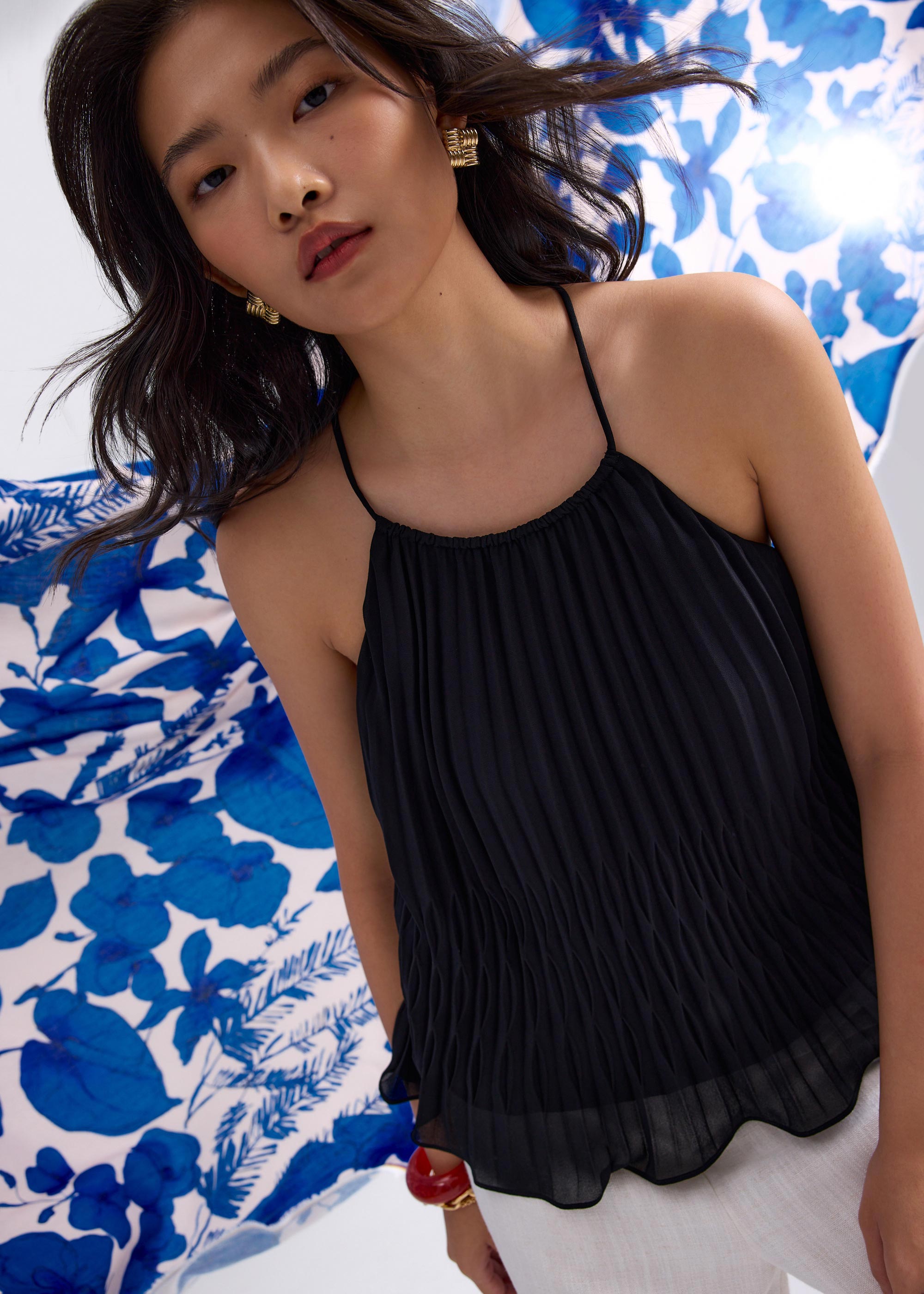 

Relaxed Pleated Halter Shell Top Love, Bonito