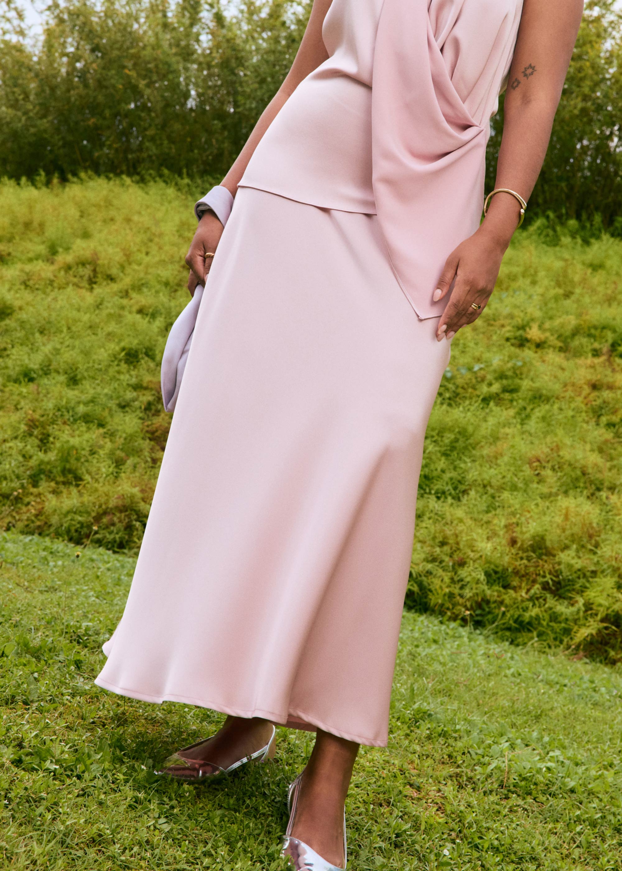 

Elastic Satin High Waist Bias Cut Midaxi Skirt Love, Bonito