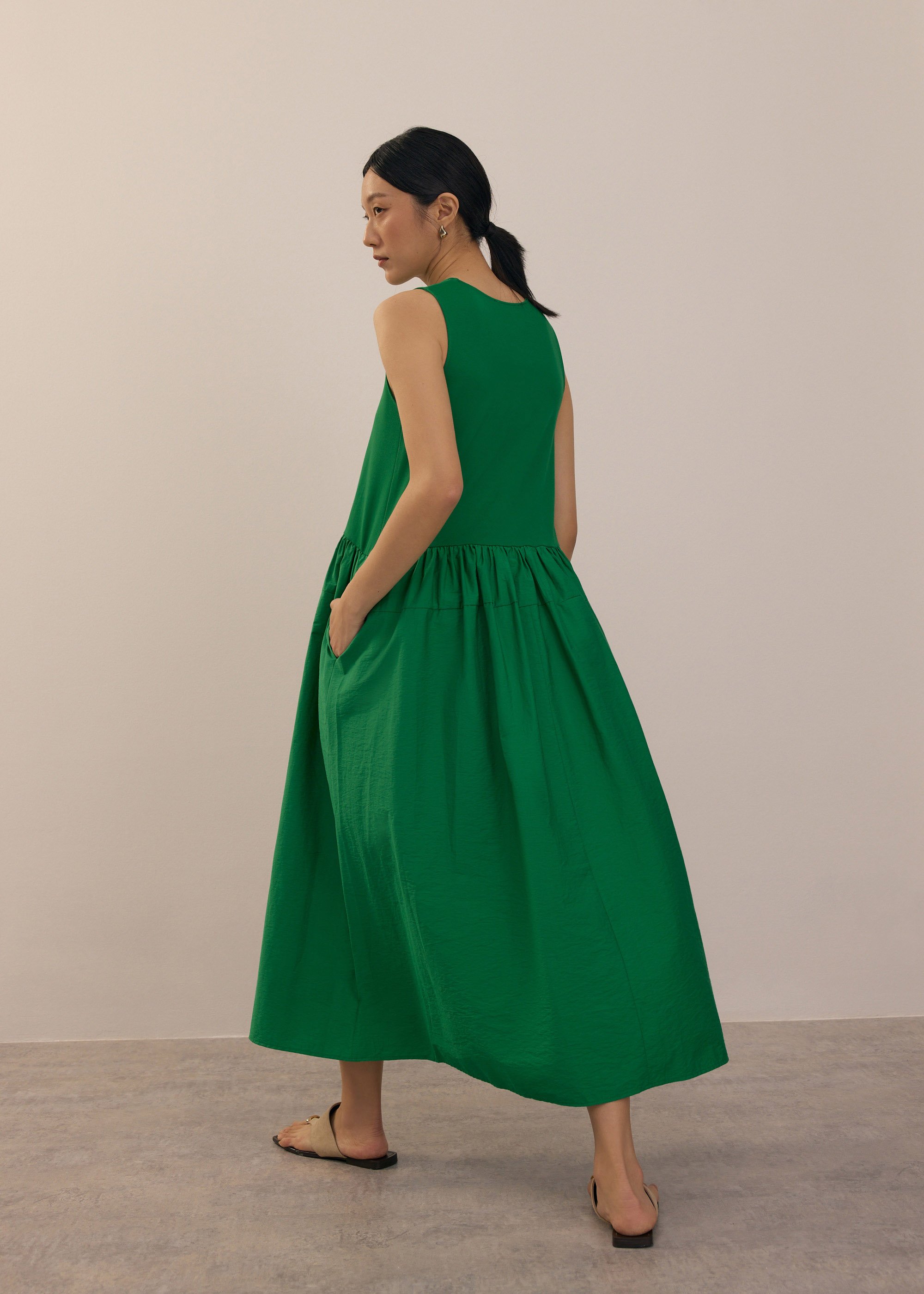 

Jersey Round Neck Drop Waist Trapeze Midaxi Dress