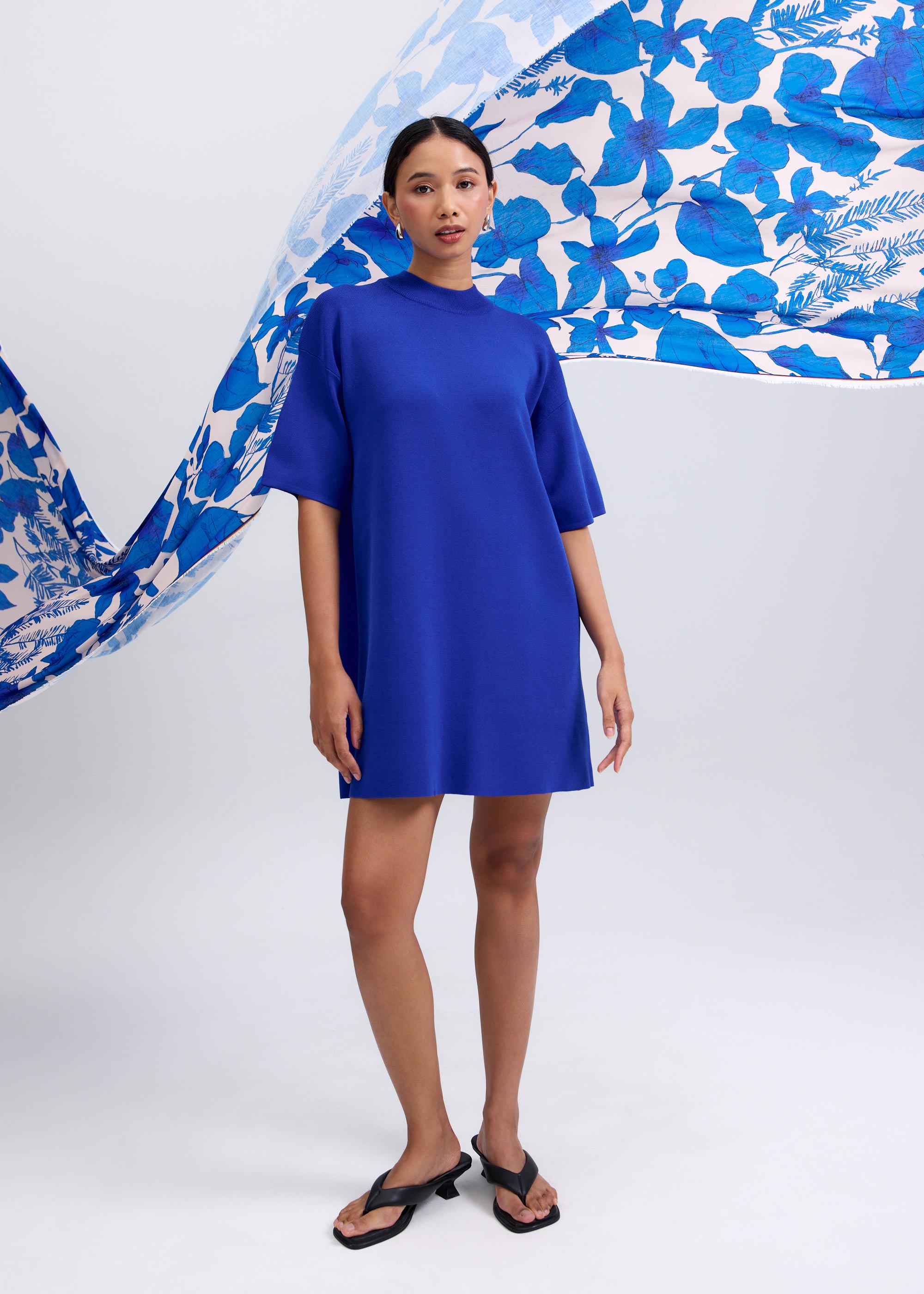 

Knit Round Neck Shift Mini Dress