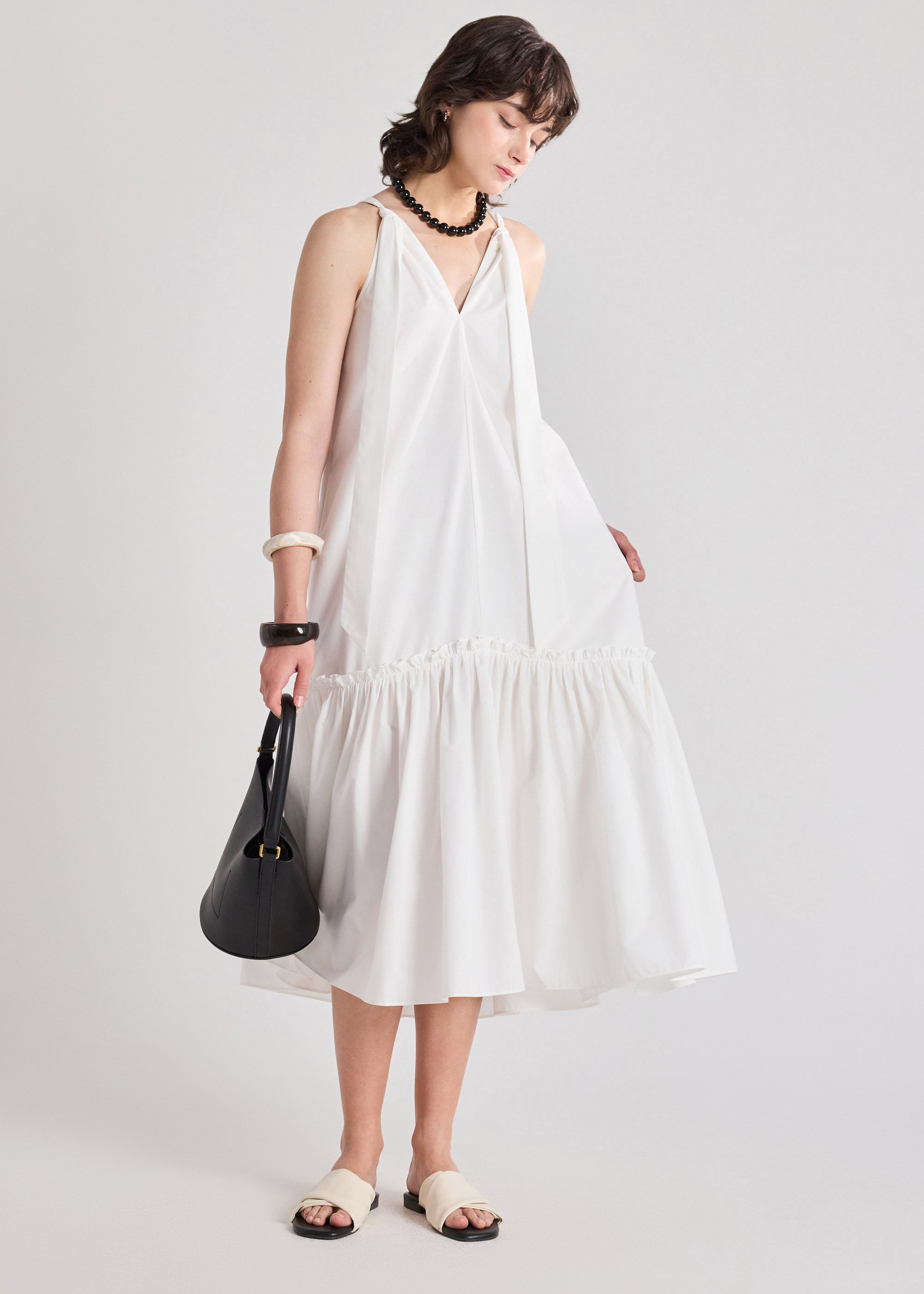 V-neck Trapeze Dress Love, Bonito: retailer-supplied image
