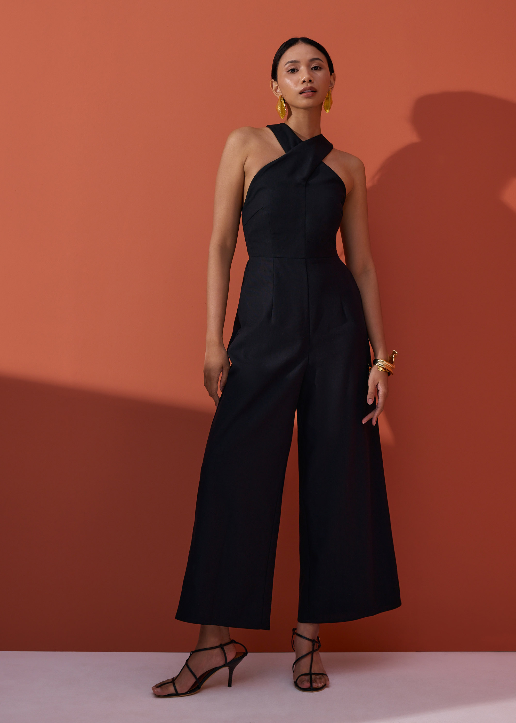 

Padded Multi-way Linen Halter Jumpsuit