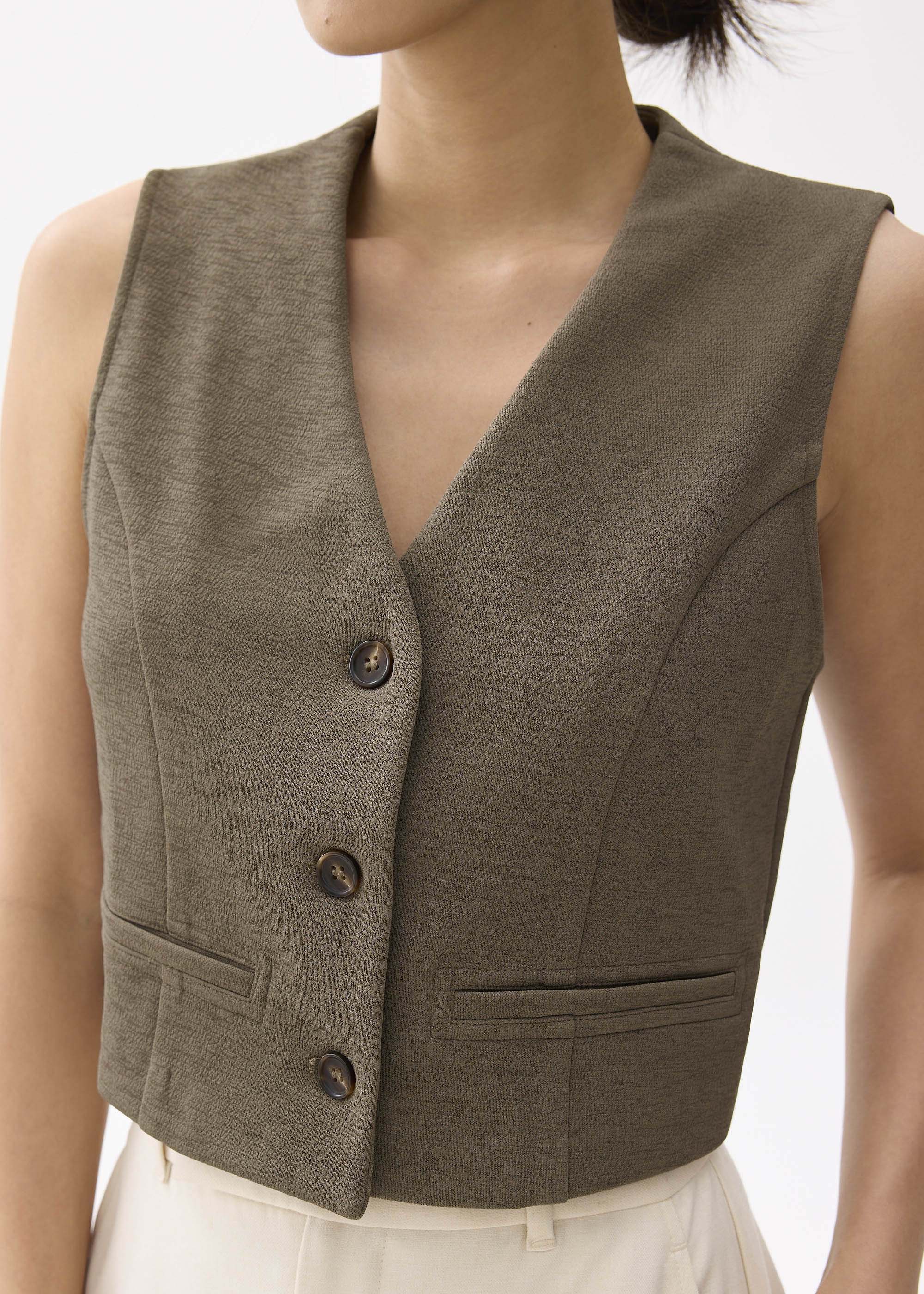 

Cropped V-neck Button Down Vest-235-XS