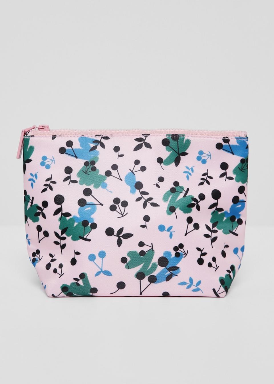 Cassidy Pouch in Berry Bunch