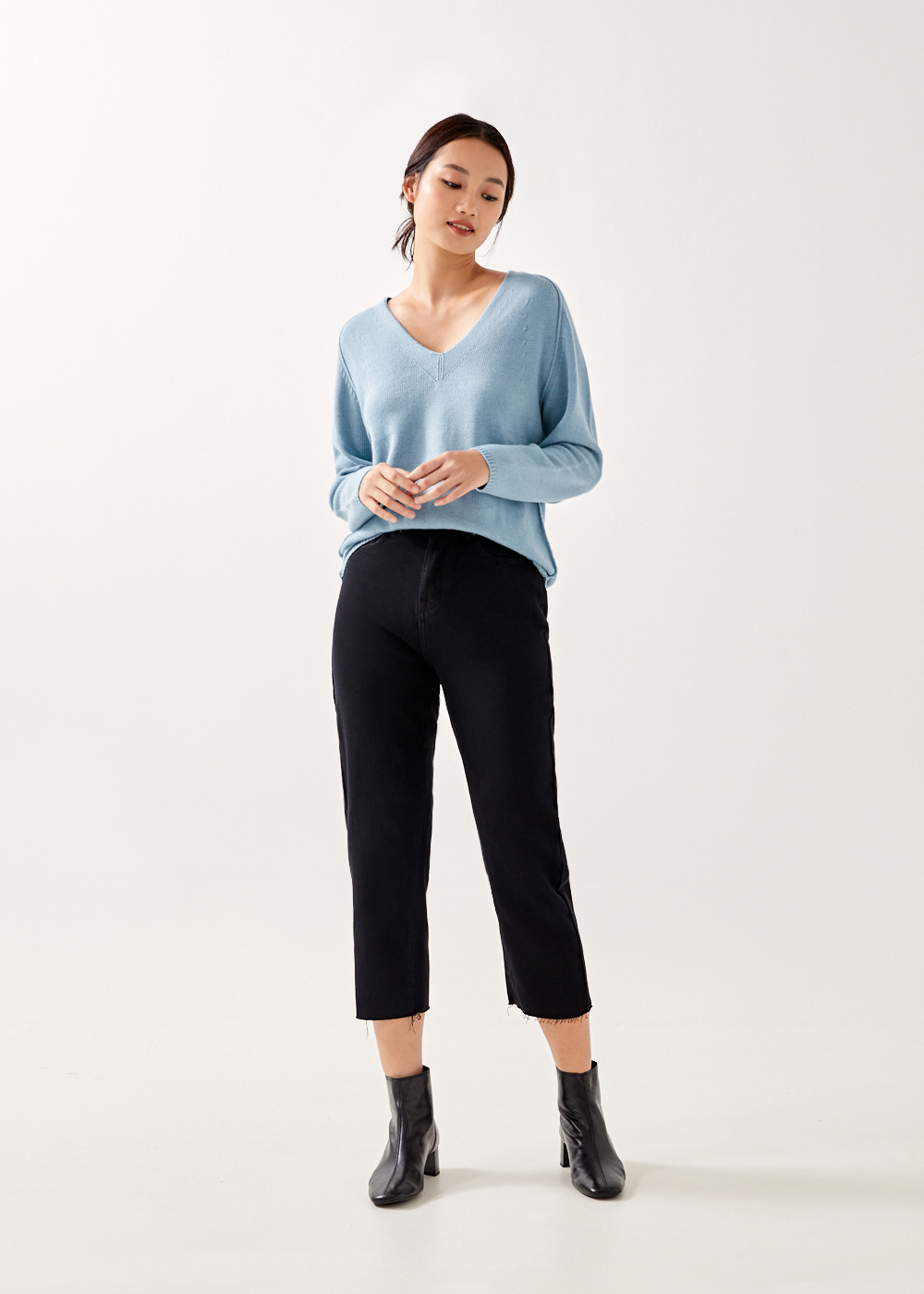 

Laurie Relaxed V-neck Jumper-347-M