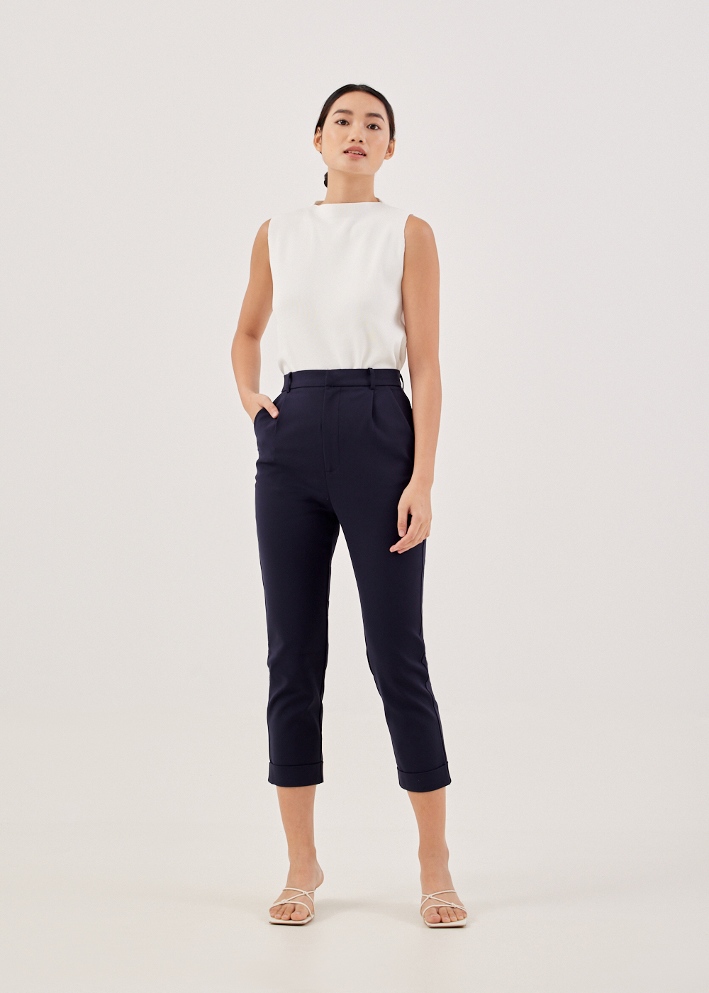 

Alby Tailored Peg Leg Chino Pants-052-XXS