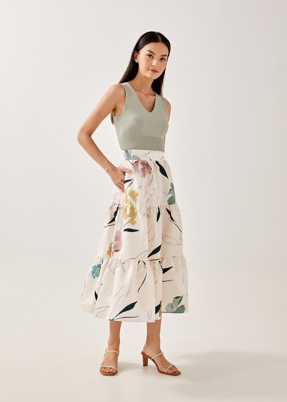 

Darline Tiered Midi Skirt in Willowy Florals-035-M