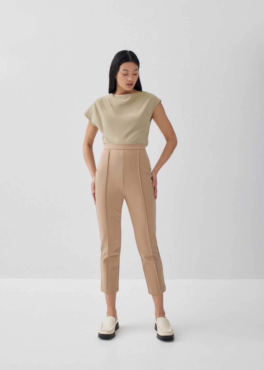 

Lena Pintuck Tailored Pants-043-M