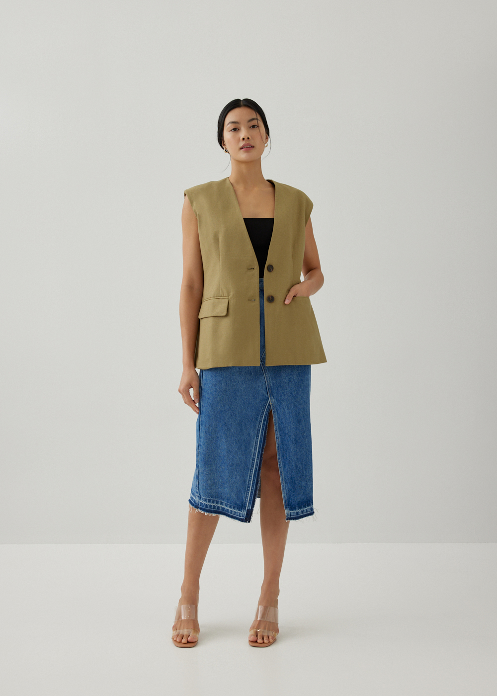 

Zilla Shoulder Padded Linen Vest-157-XXL