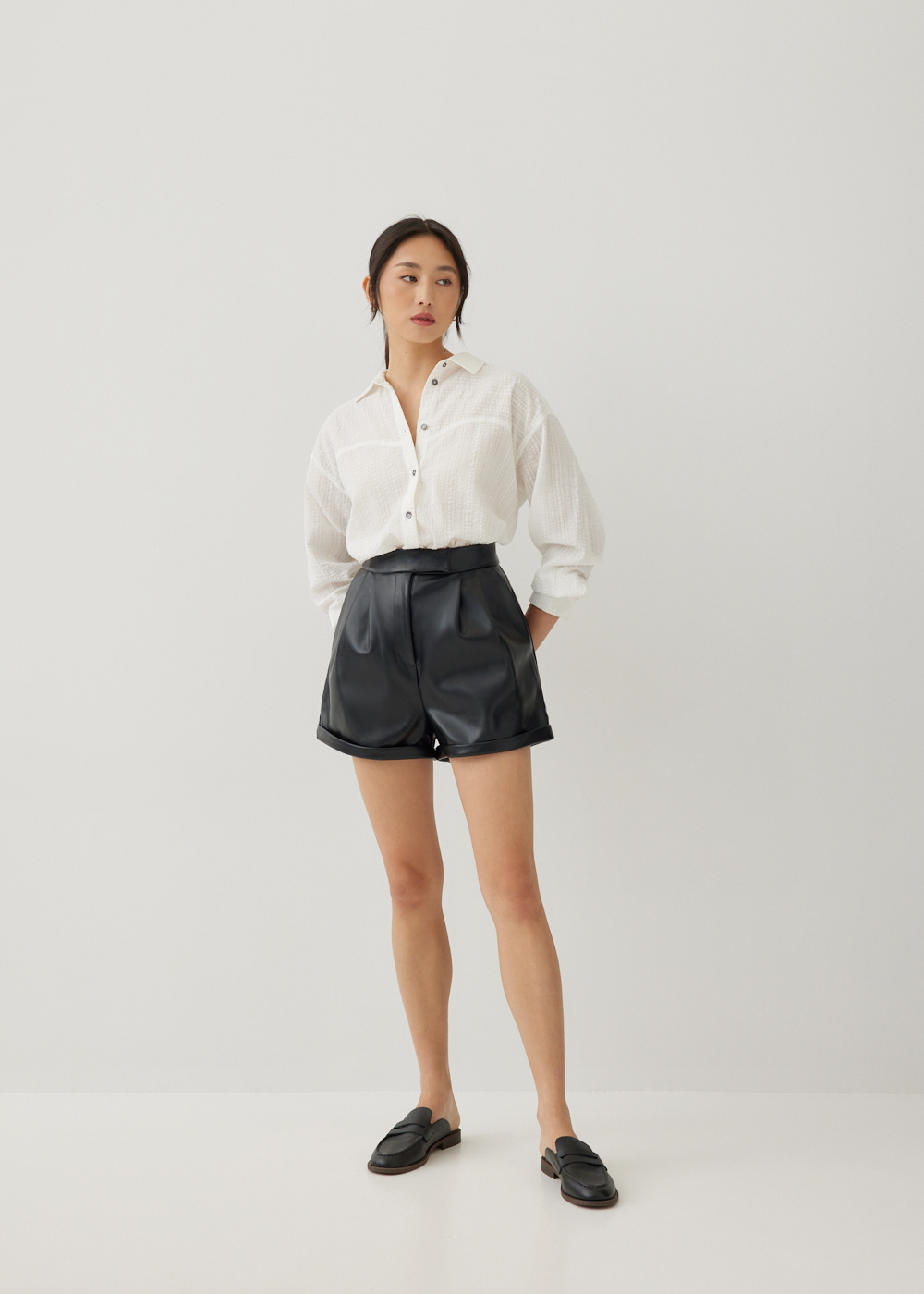 

Andreia Faux Leather Shorts-014-XS