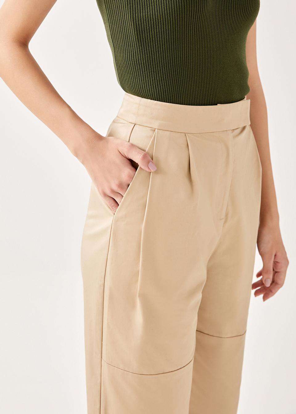 peg leg pants