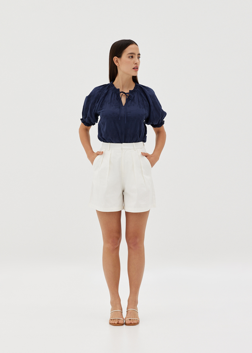 

Loriella Elasticated Broderie Tie Top-052-S