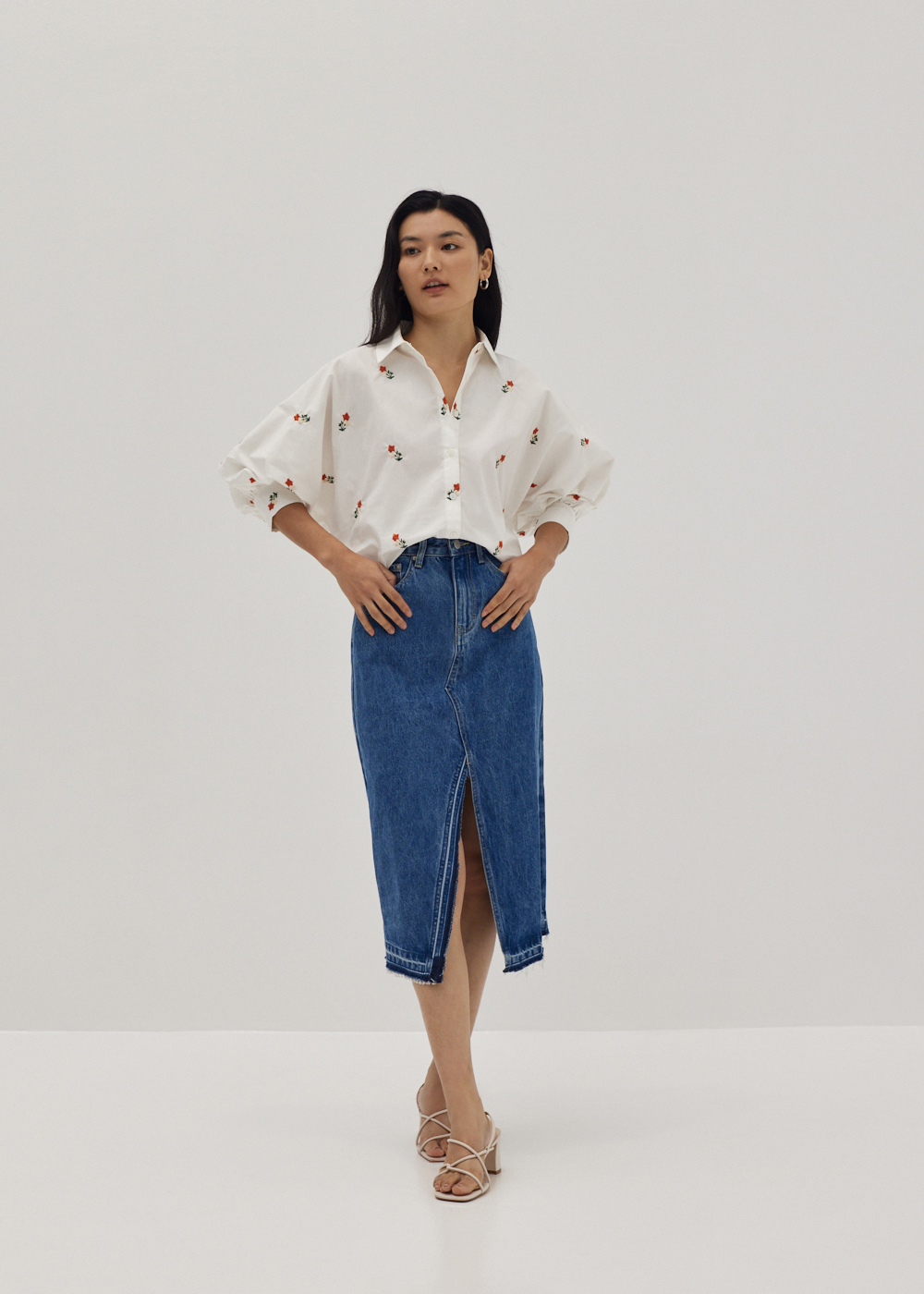 

Kacee Embroidered Puff Sleeve Shirt-031-L