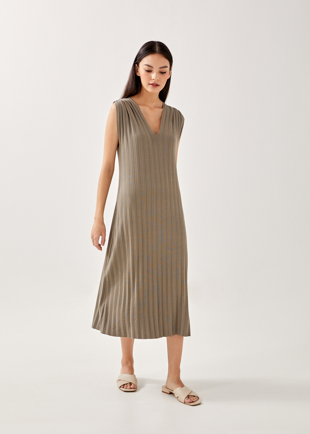 

Safiya Pleated Knit Dress-235-L