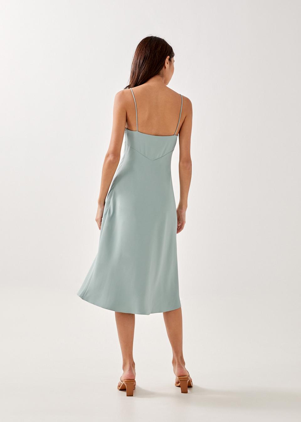 アヴリーナ バイアスカット ノット ツイストドレスを購入 @ Love, Bonito Singapore | 婦人服・レディースファッション
