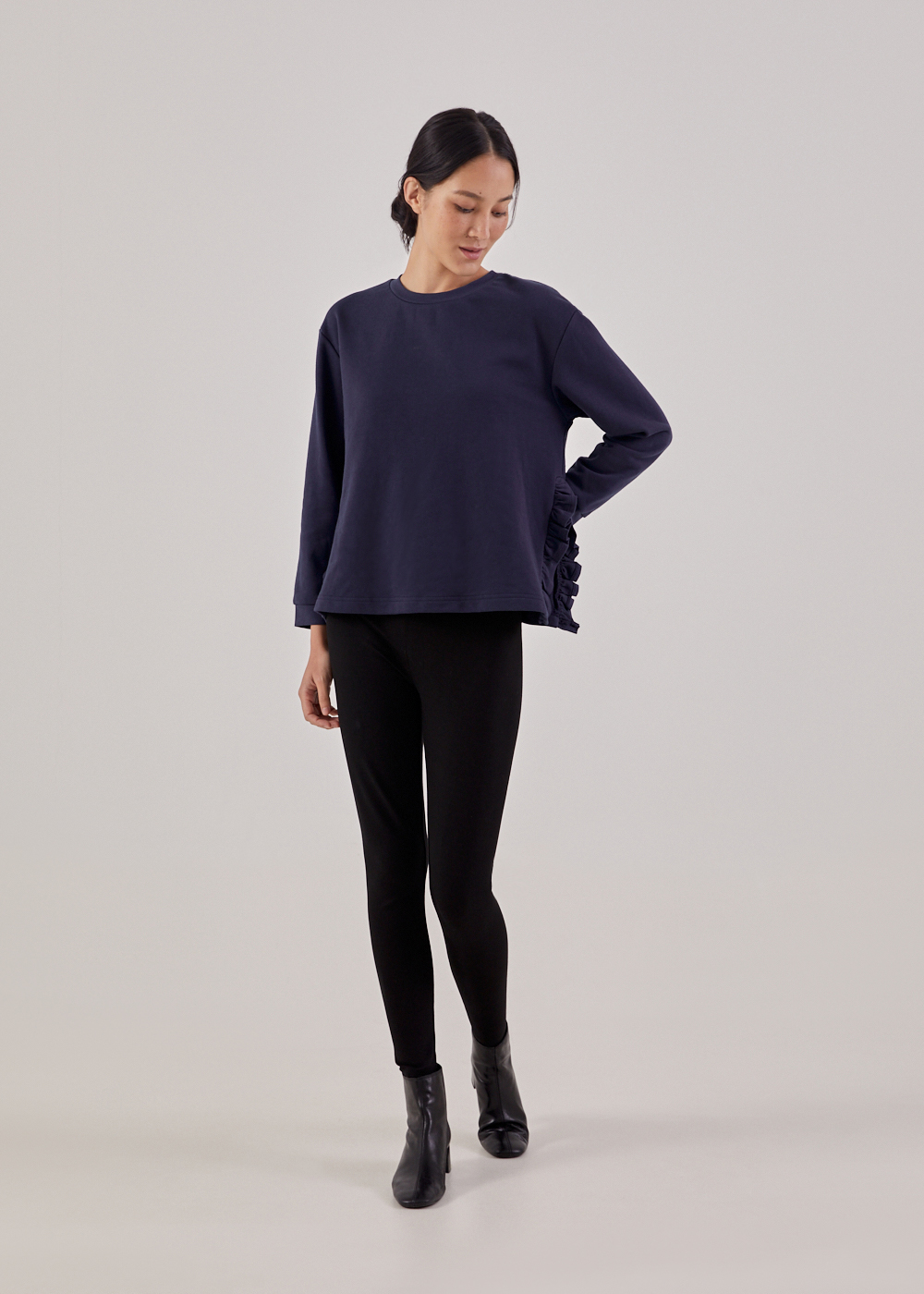 

Tiana Relaxed Frill Sweatshirt-052-L