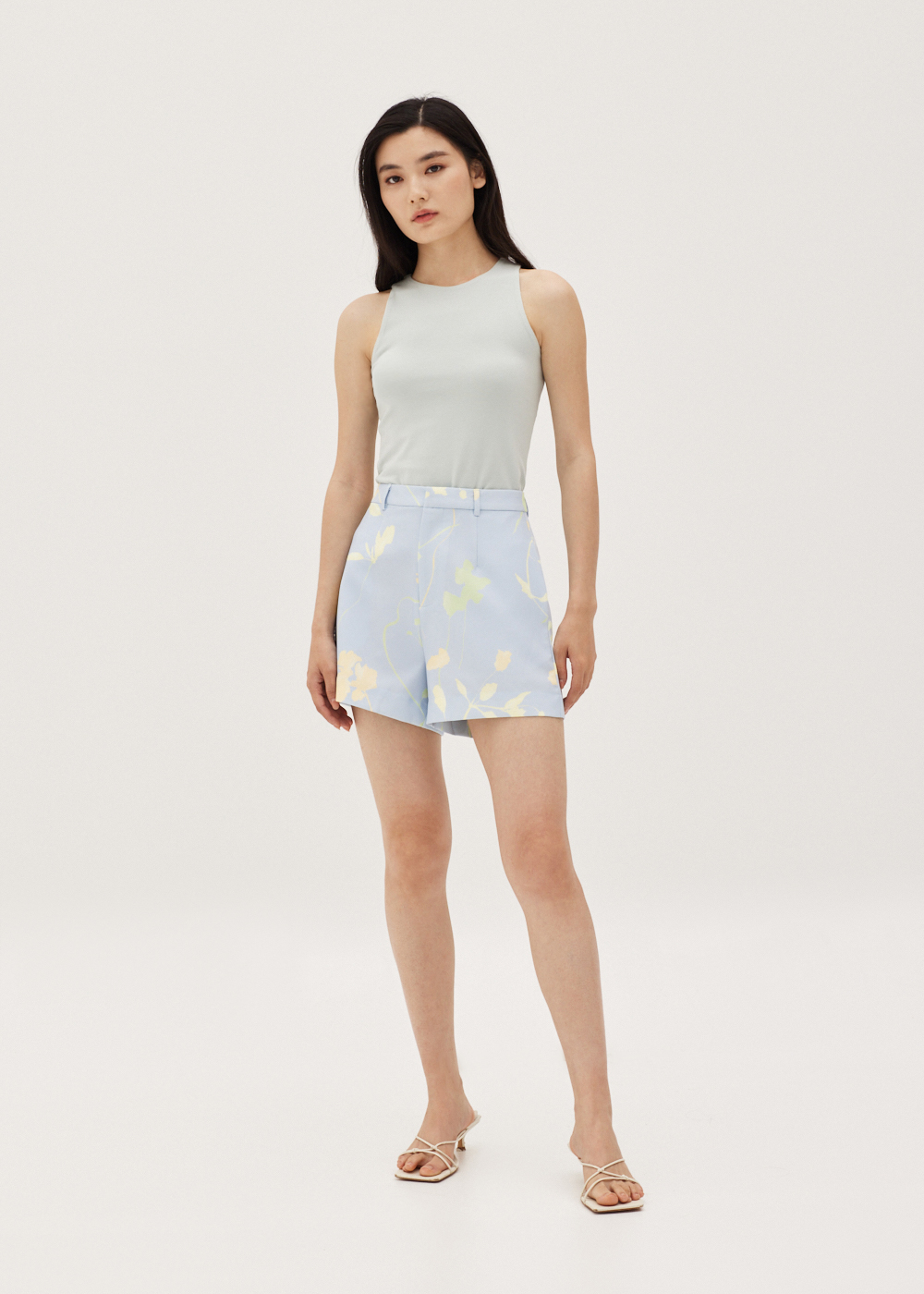 

Krislyn Tailored Shorts in Springday Dream-261-XS