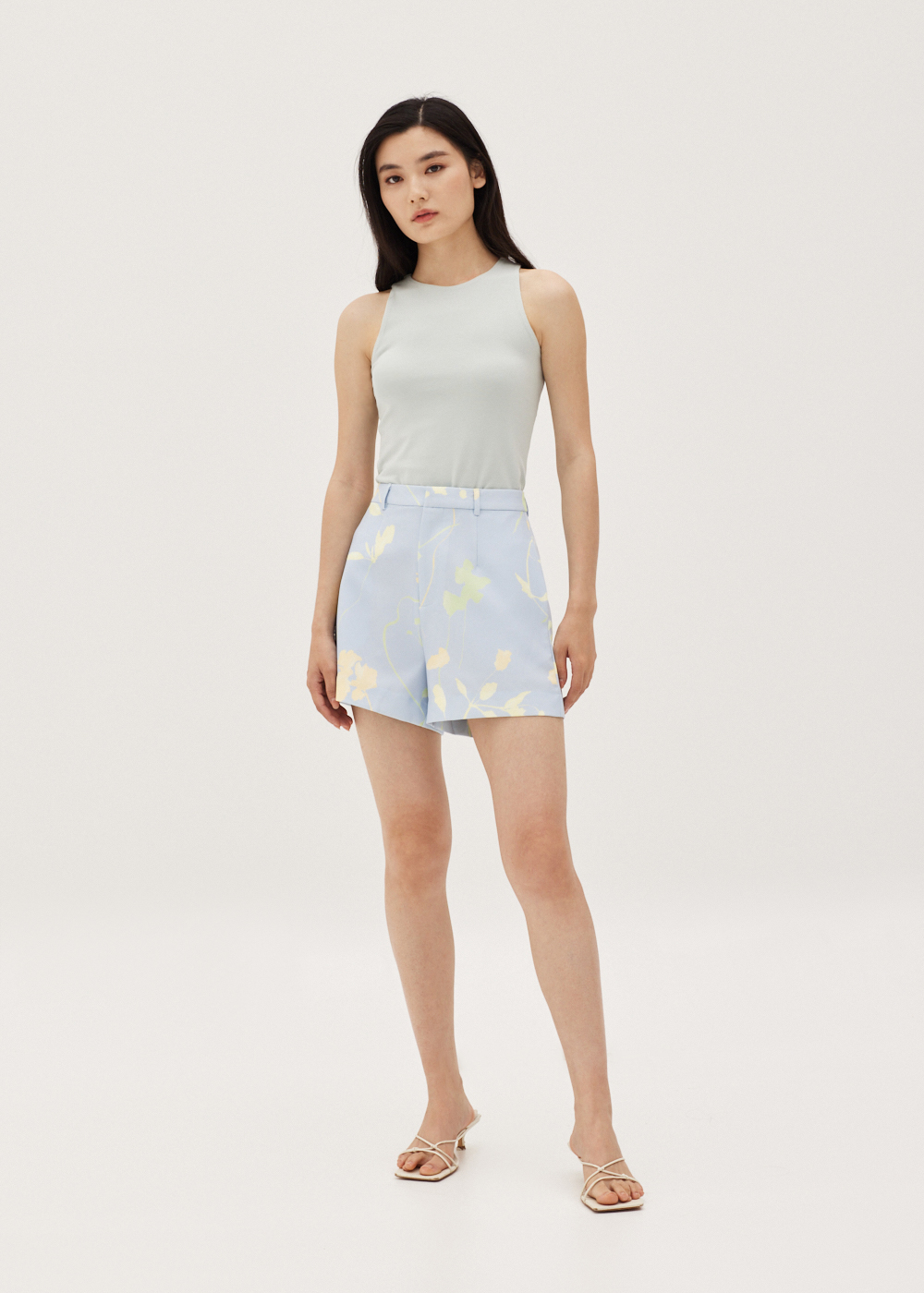 

Krislyn Tailored Shorts in Springday Dream-261-S