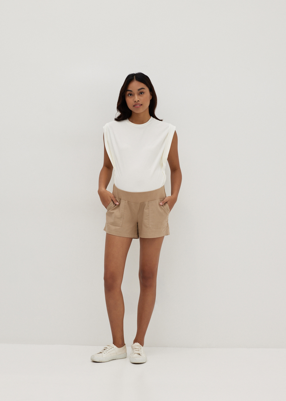 

Avielle Maternity Elastic Linen Shorts-124-S