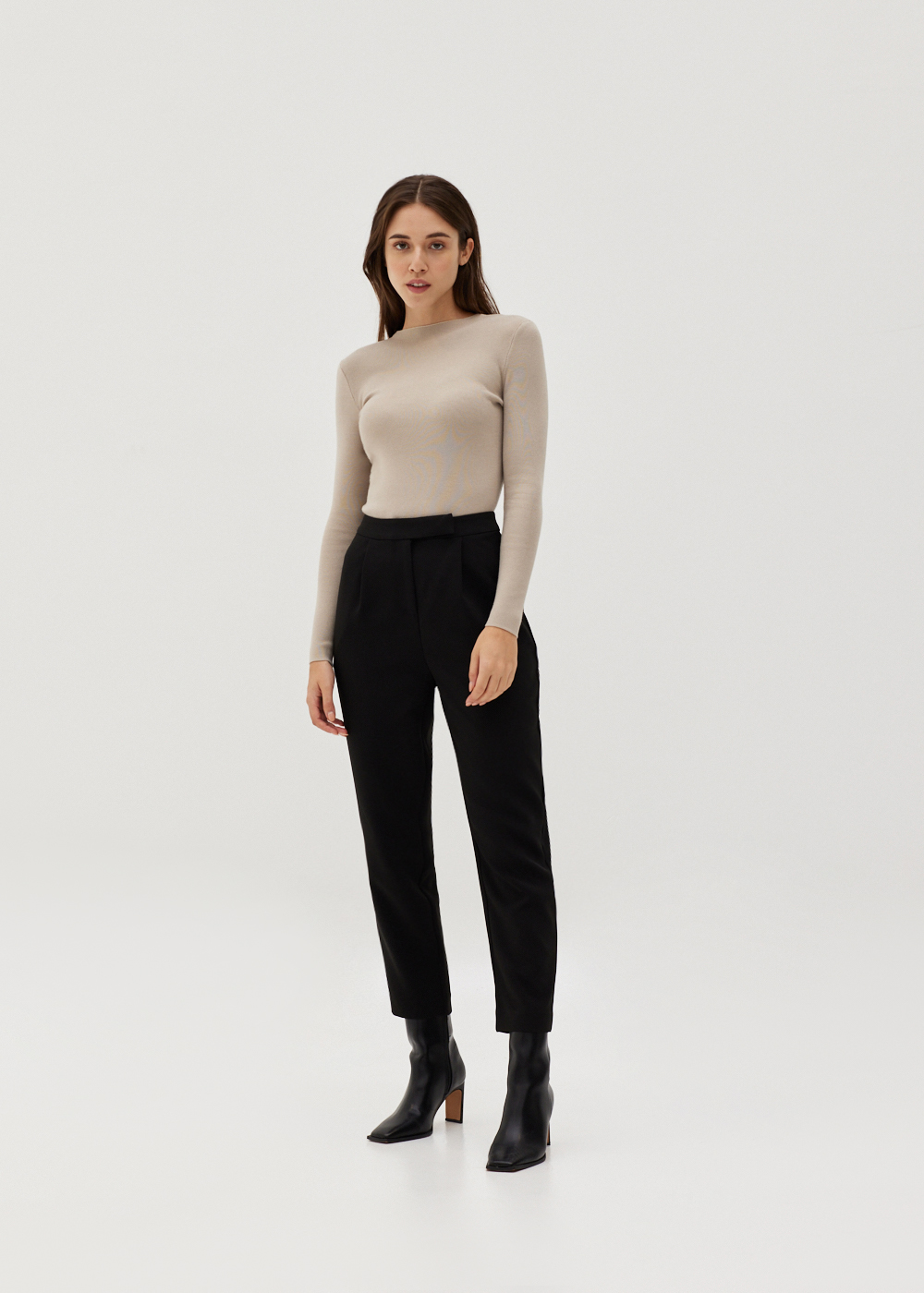 

Lilianne Funnel Neck Knit Top-042-XXS