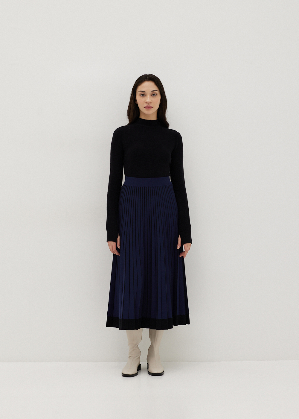 

Antonia Pleated Knit Skirt-052-M